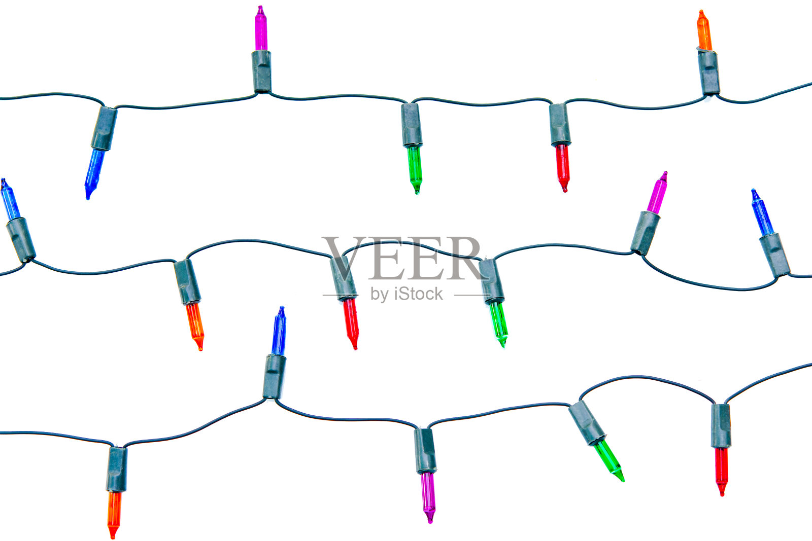 圣诞灯串孤立的白色背景与裁剪路径照片摄影图片