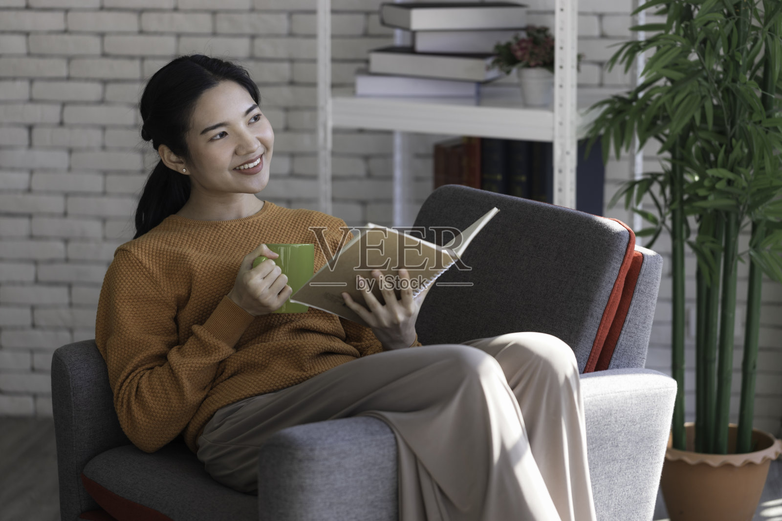 在家工作和呆在家里的概念。照片摄影图片