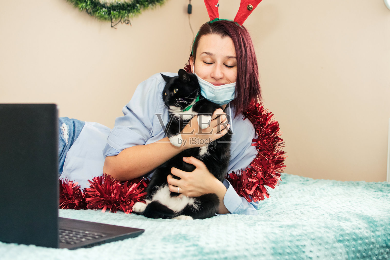 圣诞拥抱库存照片照片摄影图片