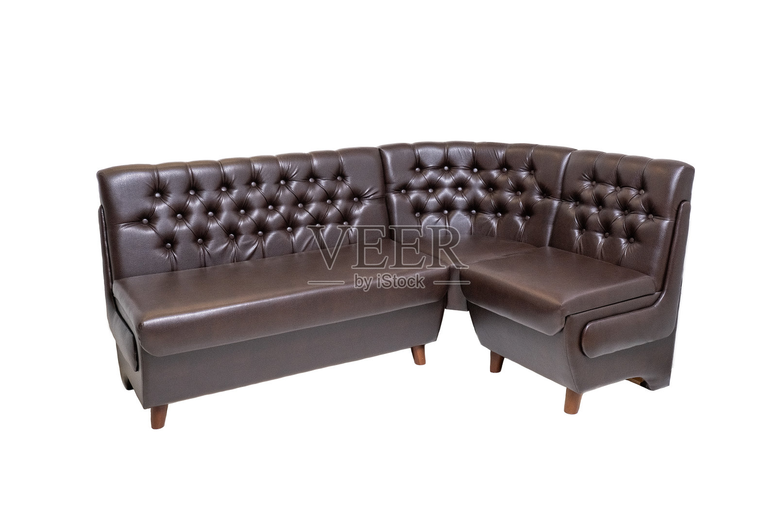 单棕色皮革办公室沙发孤立在白色背景。现代家具照片摄影图片