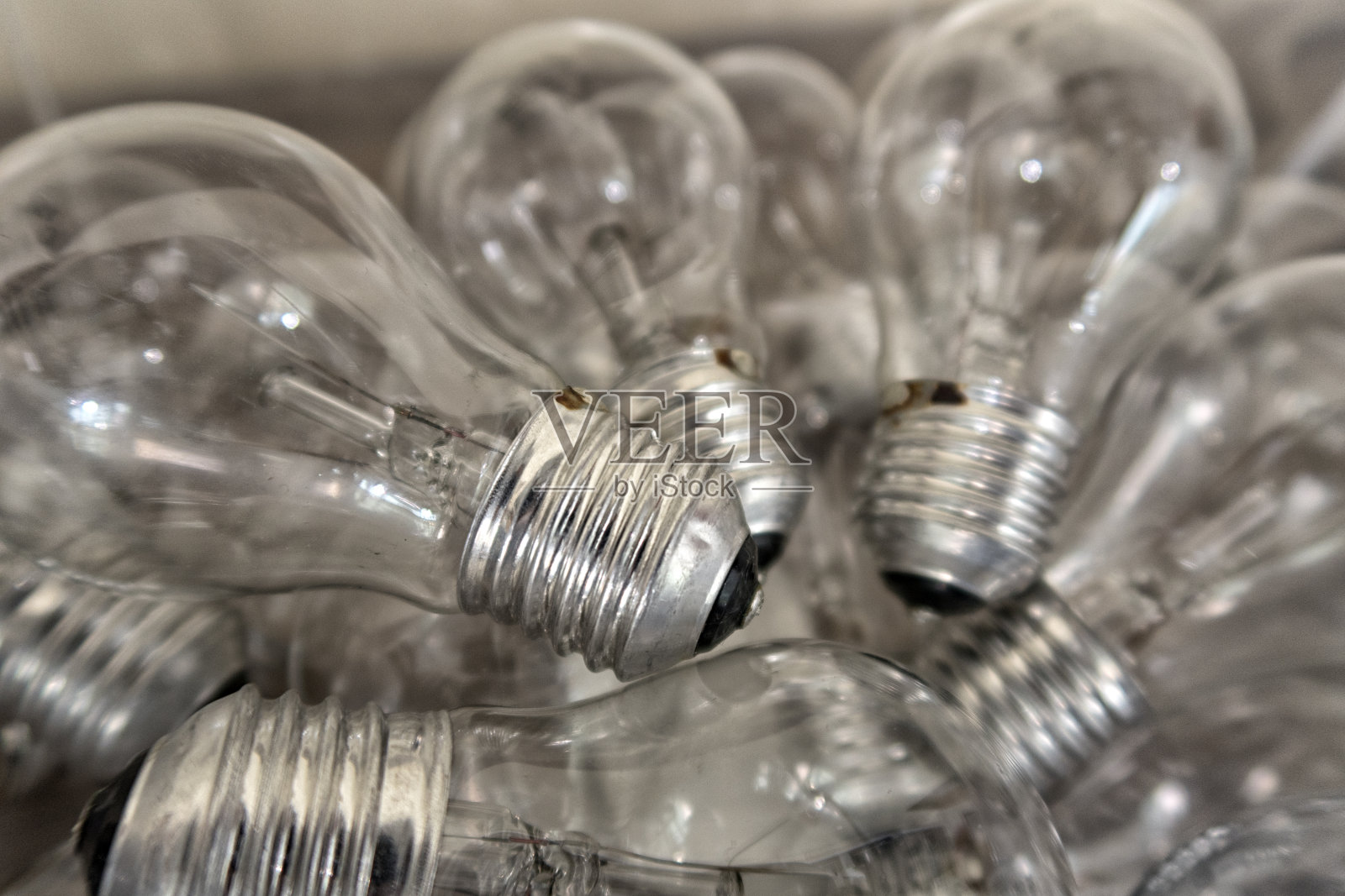 电影行业。音乐会拍摄期间使用的照明设备。照片摄影图片