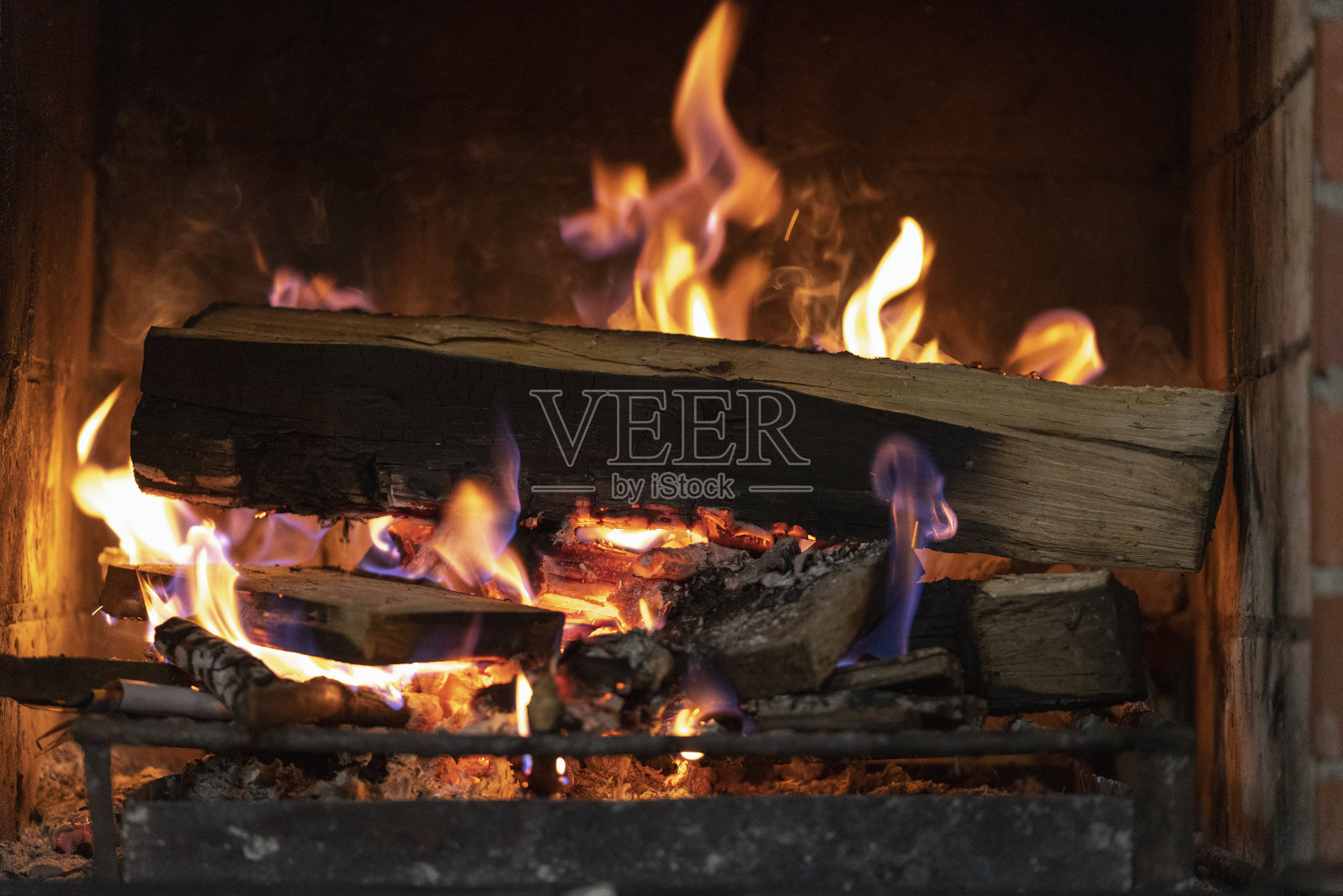 壁炉里火的力量照片摄影图片
