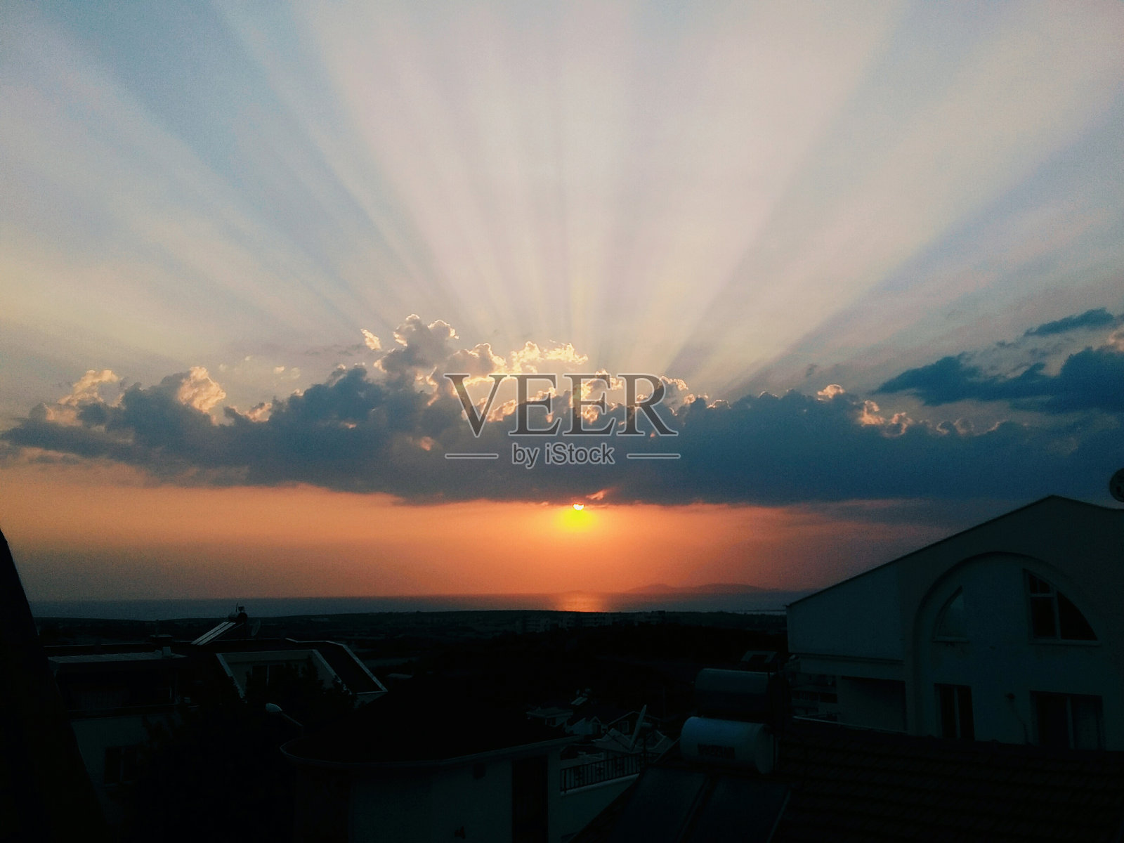 日落云背后照片摄影图片