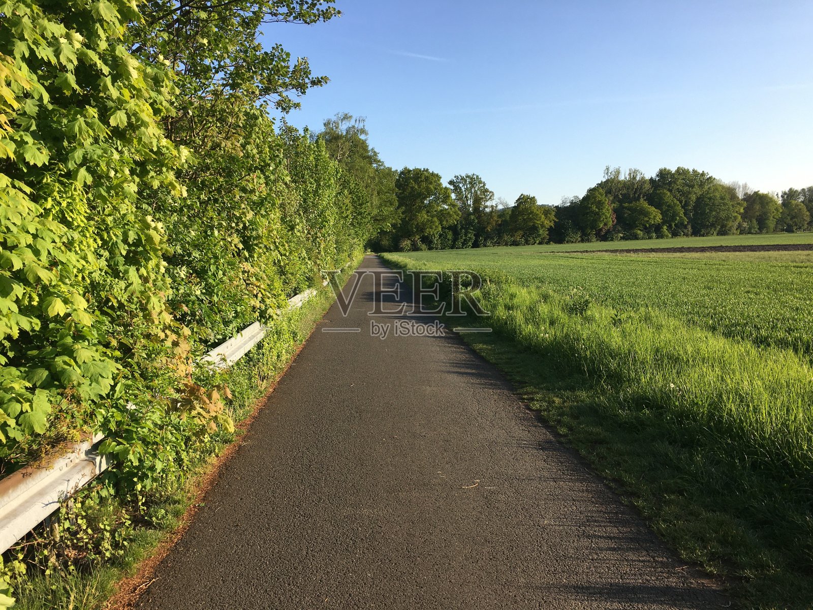 鲁尔山谷自行车道的印象照片摄影图片