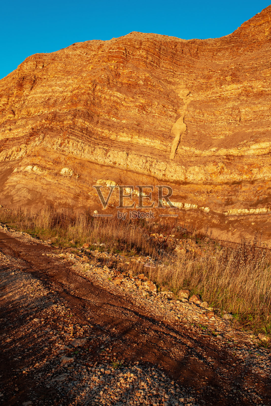 彩色层状岩层照片摄影图片