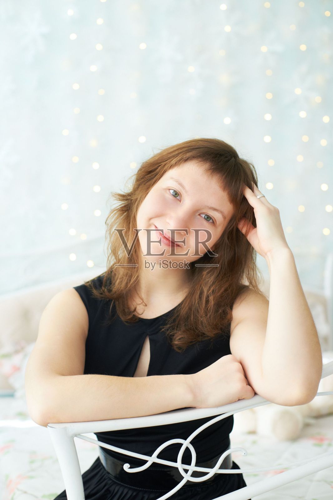 女孩，坐着，肖像，裙子，白色照片摄影图片