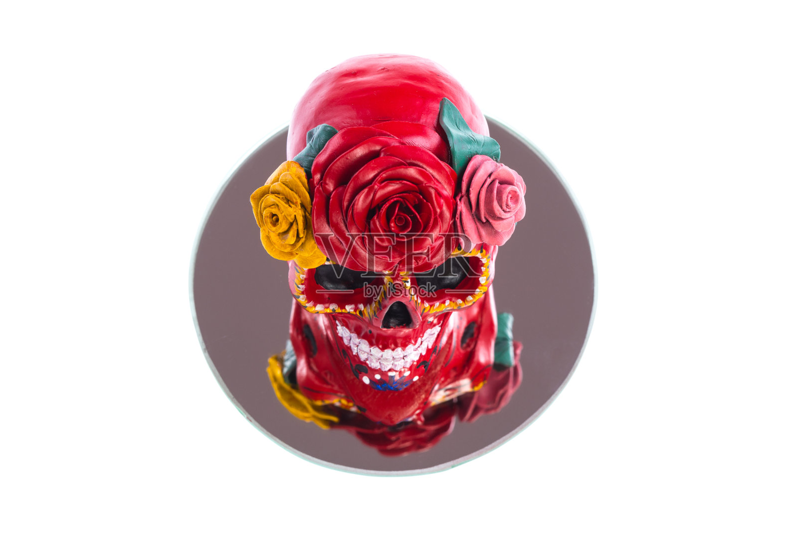 彩色的糖头骨孤立在白色的背景照片摄影图片