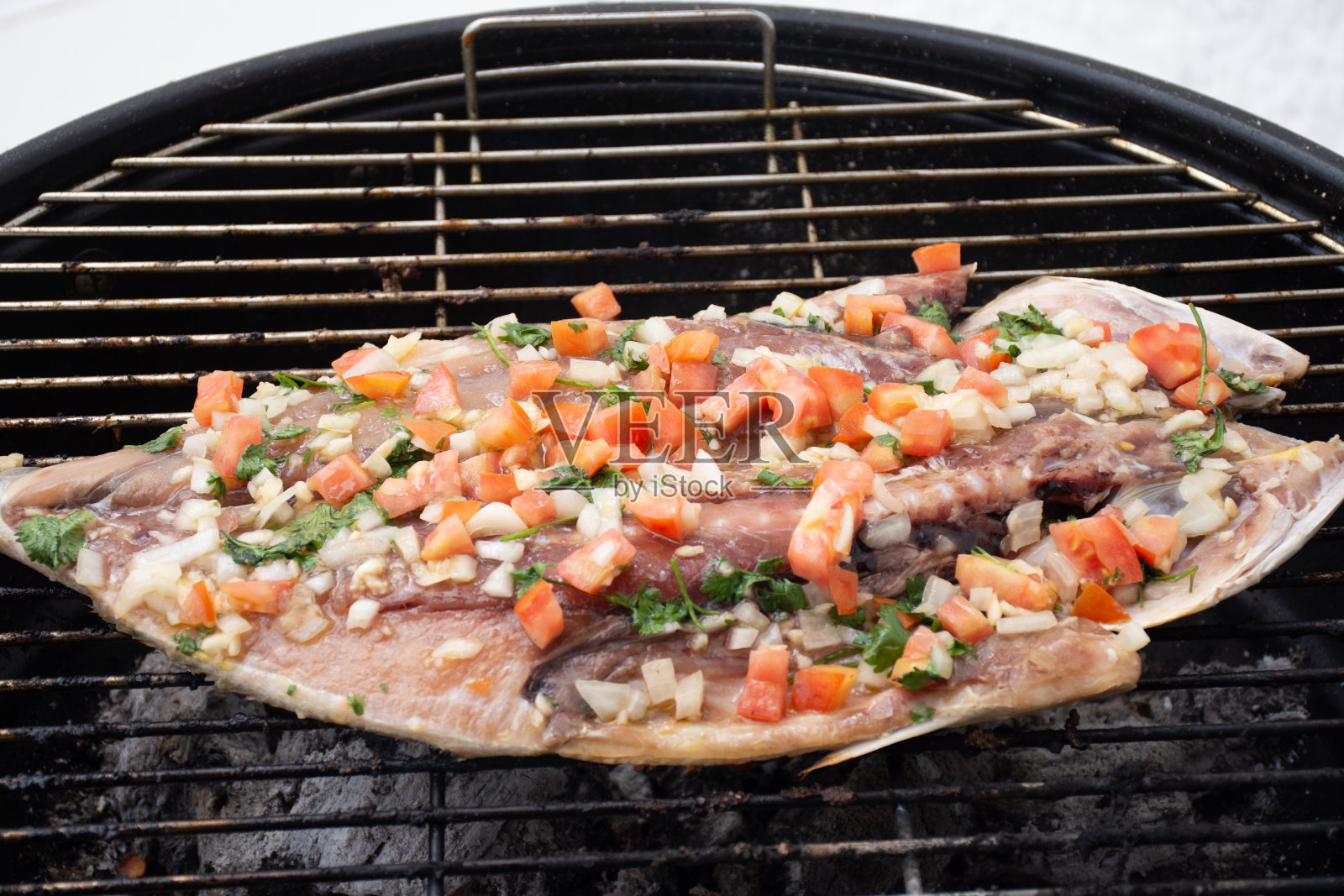 鱼叫烤凤尾鱼照片摄影图片