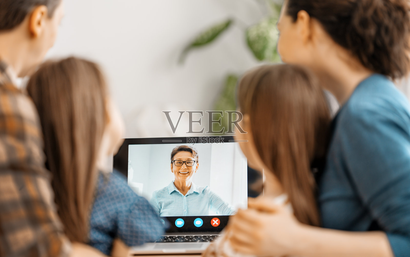 幸福的家庭!照片摄影图片