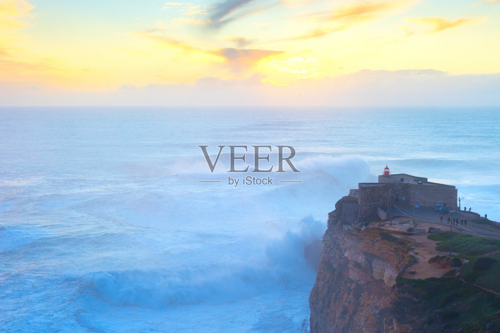 灯塔纳扎尔葡萄牙冲浪海浪照片摄影图片