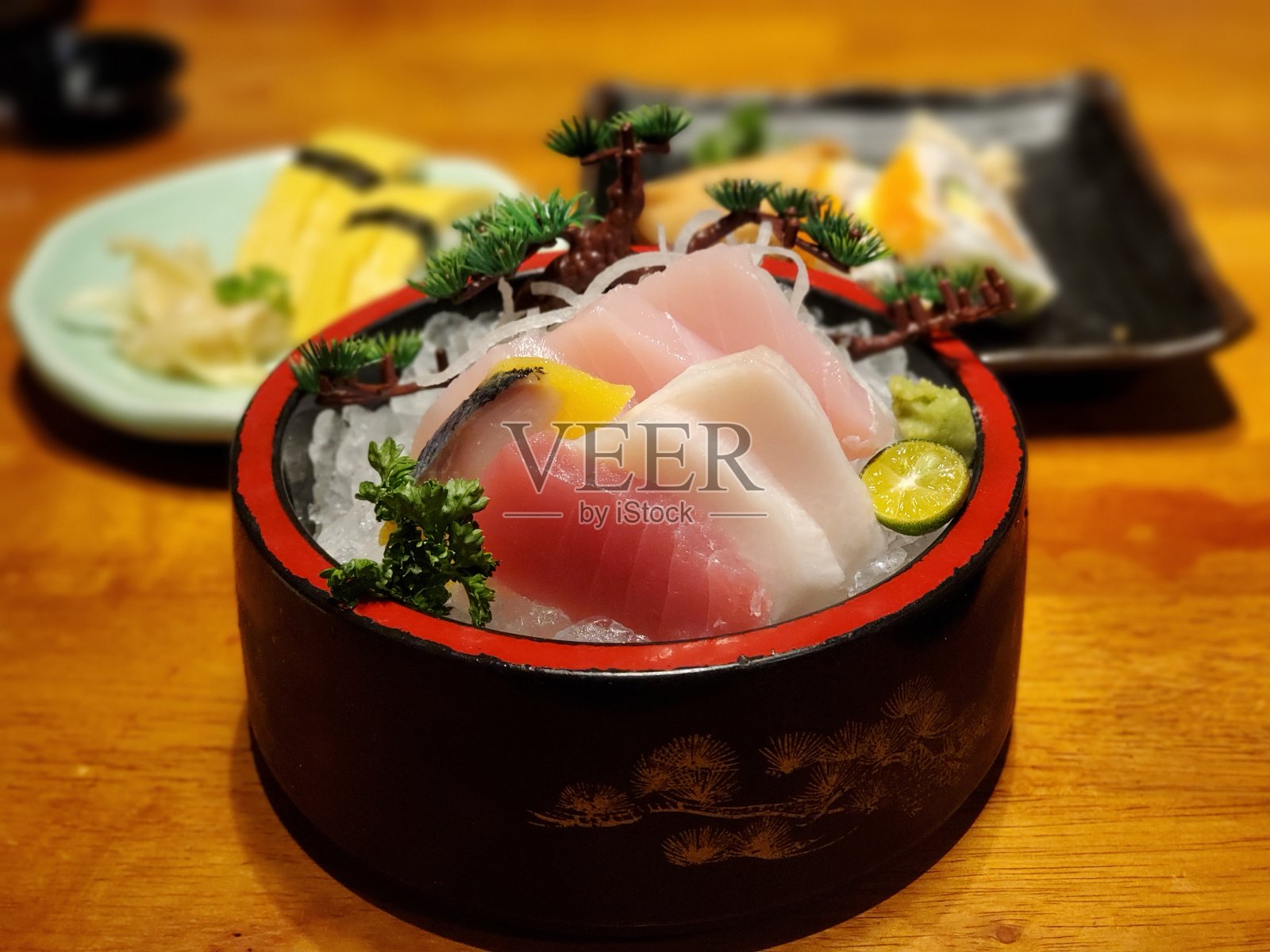 在台湾享受日本料理照片摄影图片