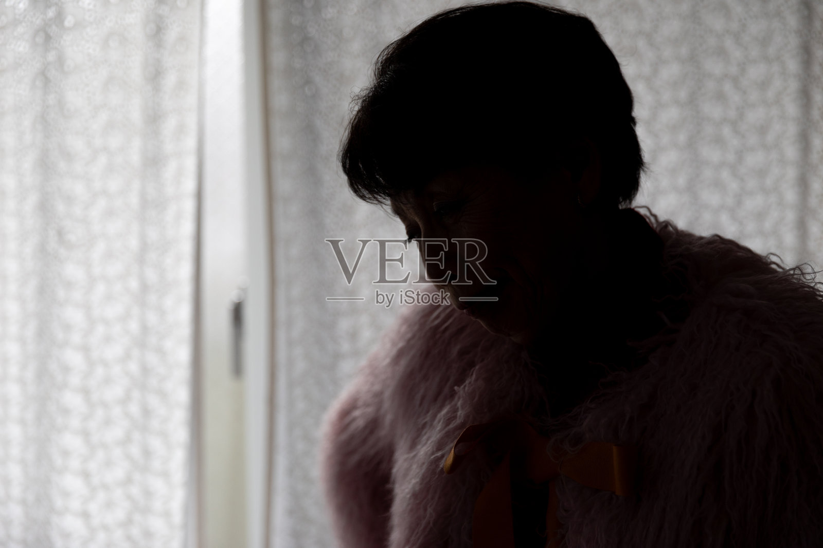 强调女人照片摄影图片