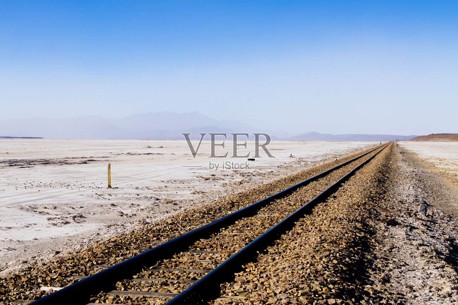 玻利维亚的火车轨道照片摄影图片