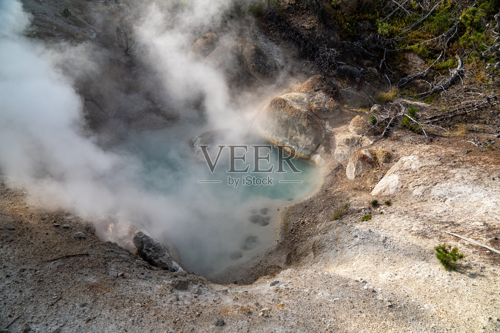 黄石国家公园的飓风喷口照片摄影图片