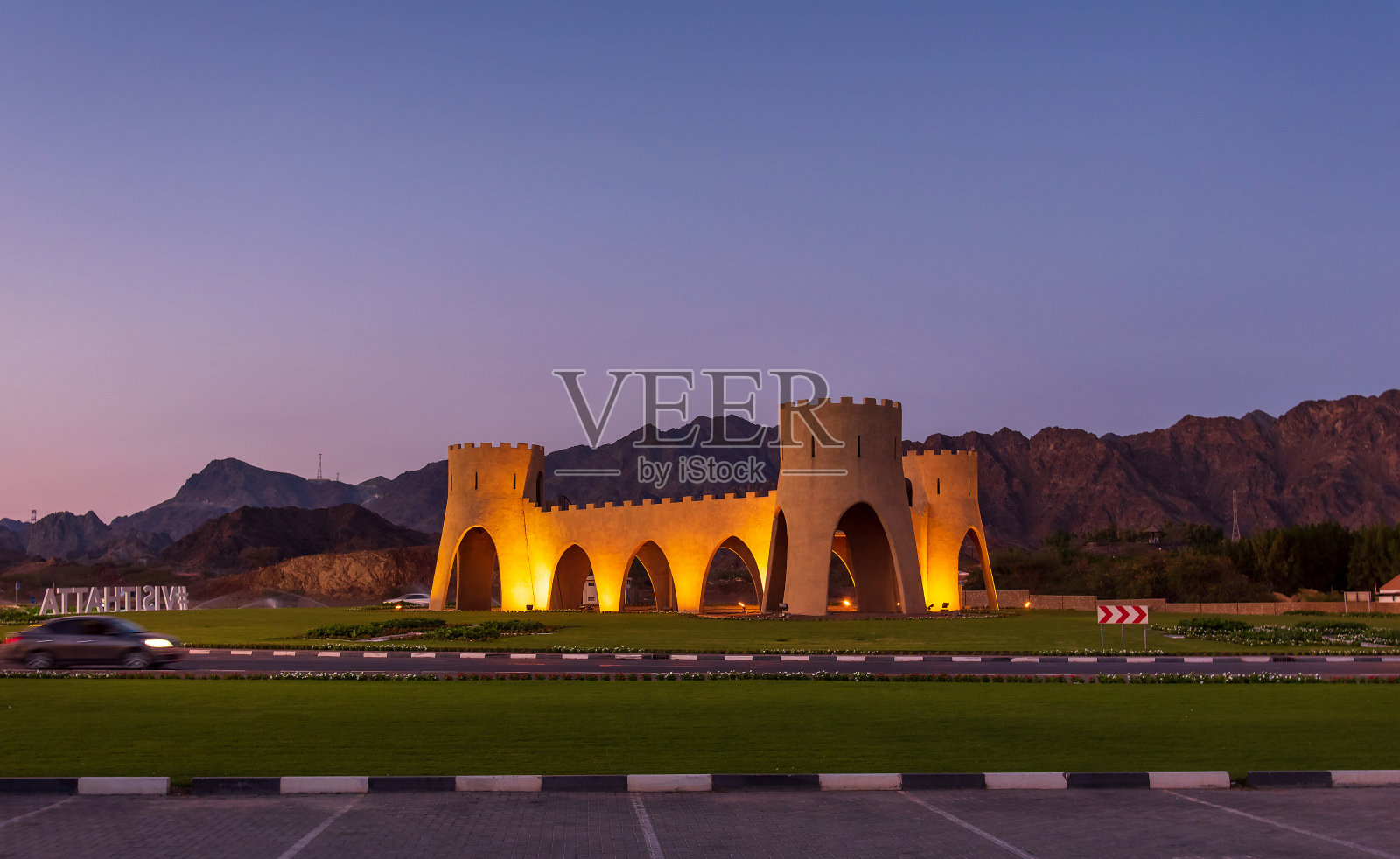 阿联酋迪拜哈塔的堡垒环岛照片摄影图片