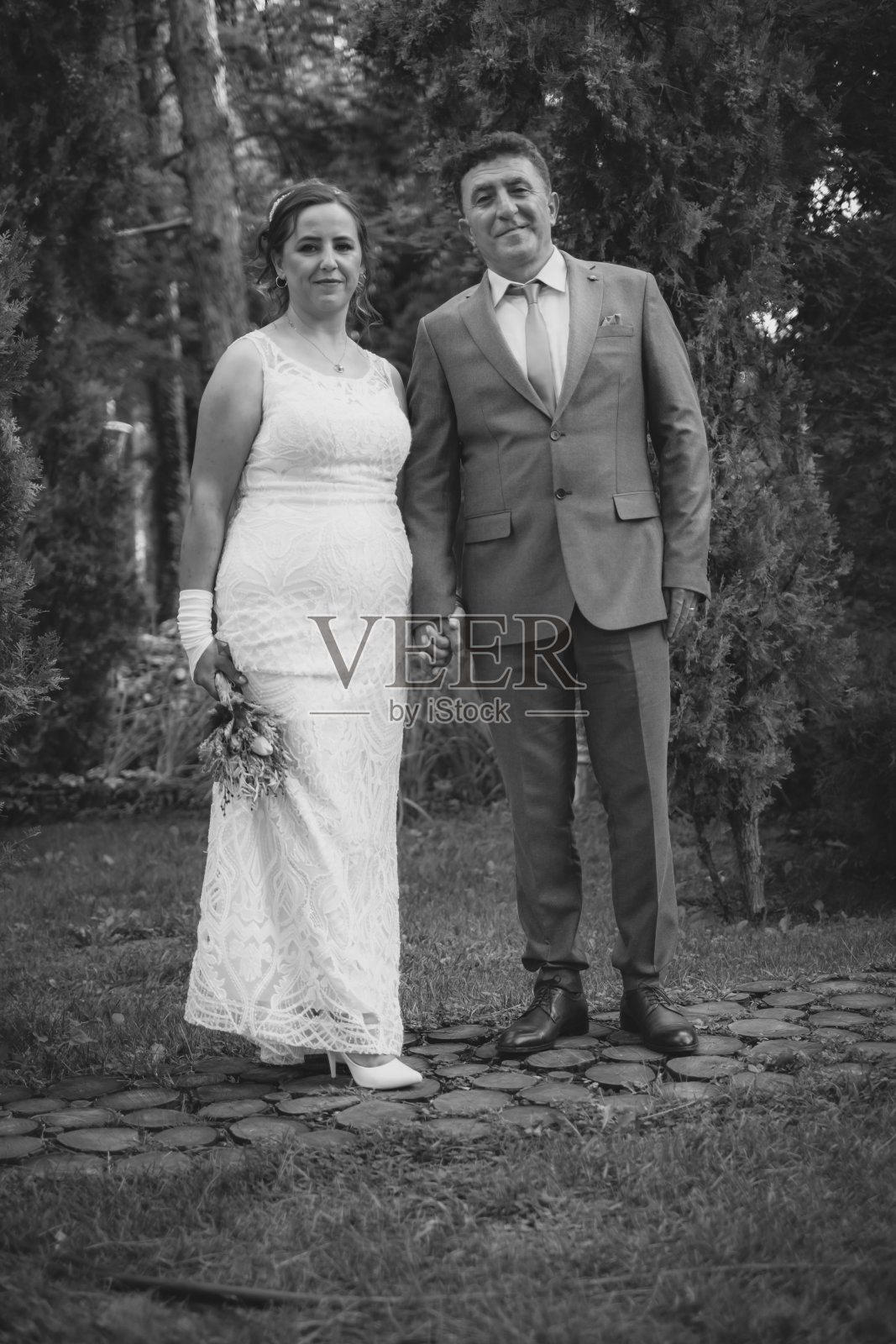 成熟的成人夫妇的婚礼照片摄影图片