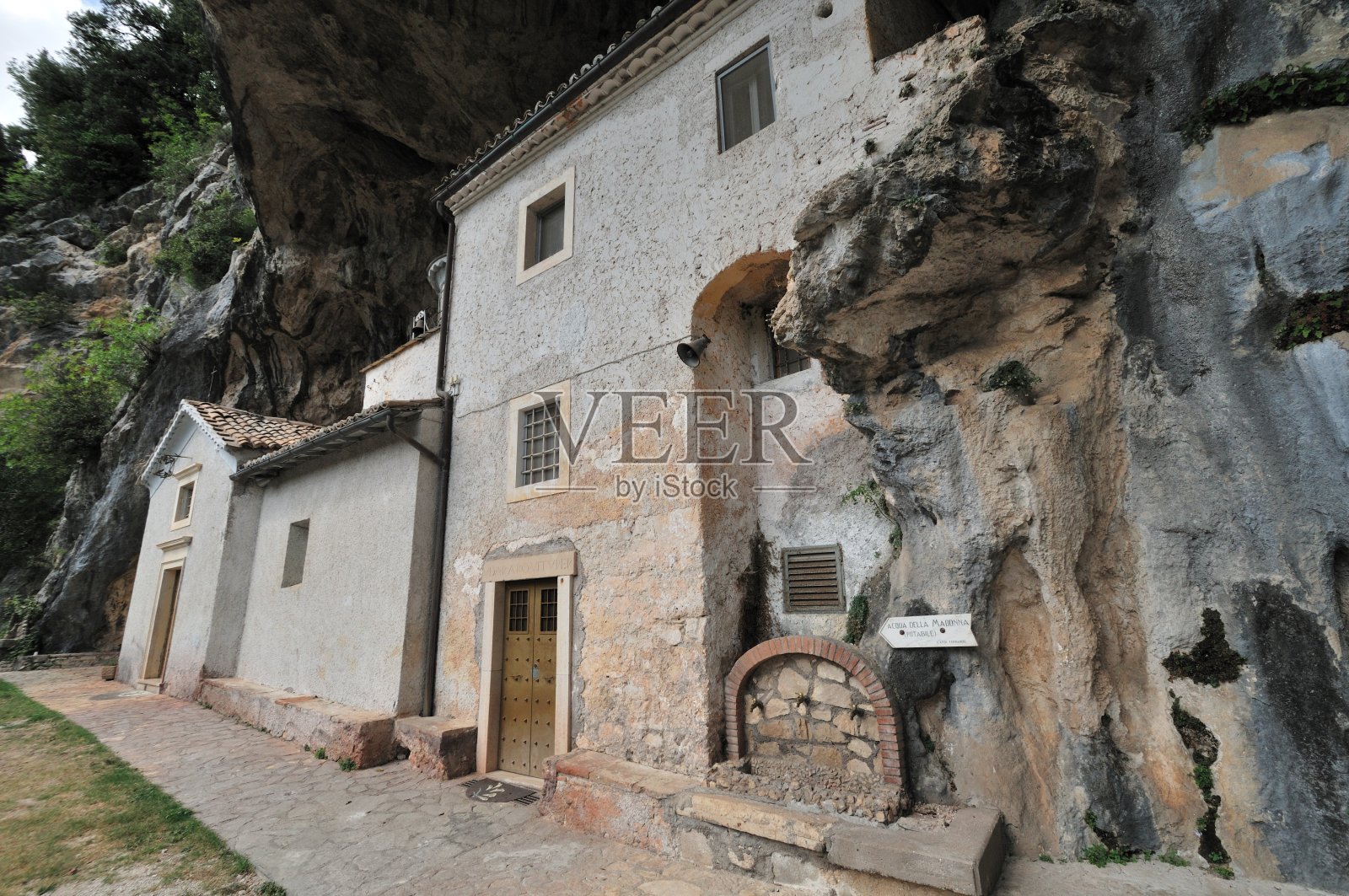 科帕多，弗罗西诺内，拉齐奥。圣母玛利亚的避难所照片摄影图片