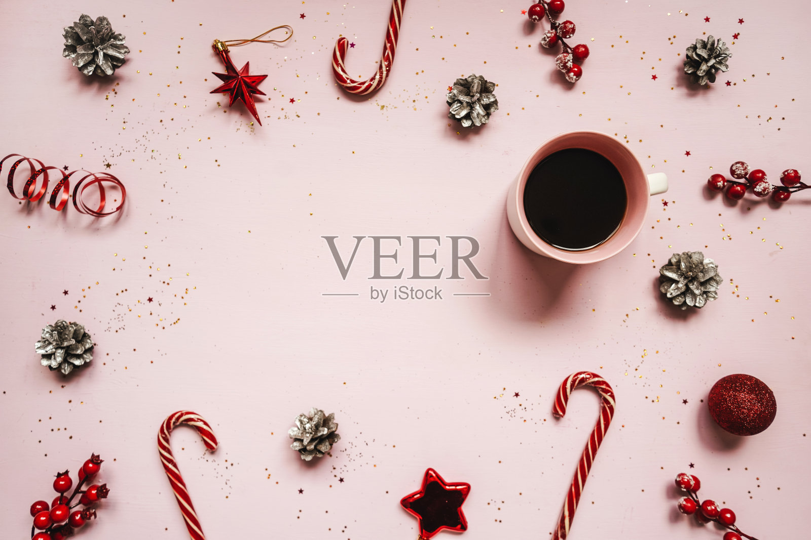 从上往下看，装饰物的圣诞框架照片摄影图片