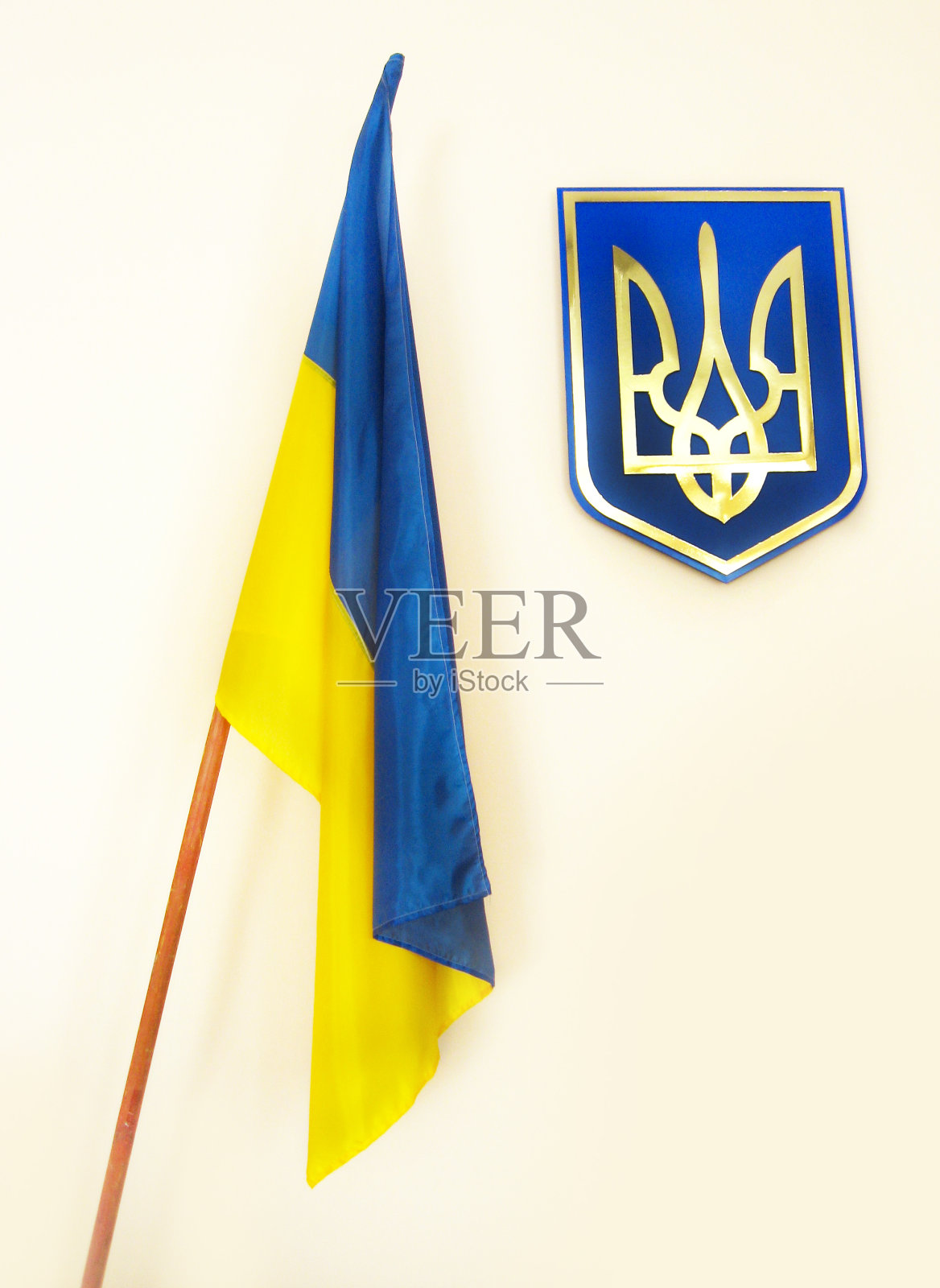 乌克兰的官方旗帜和纹章照片摄影图片