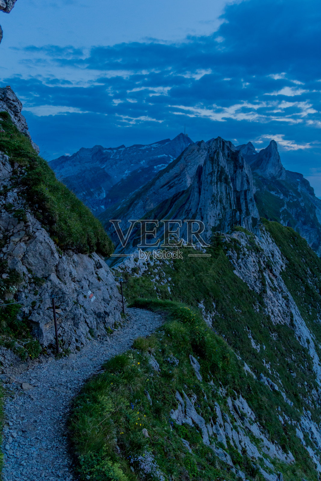 穿越瑞士阿彭策尔山脉的美丽探险之旅。-阿彭策尔/ Alpstein /瑞士照片摄影图片