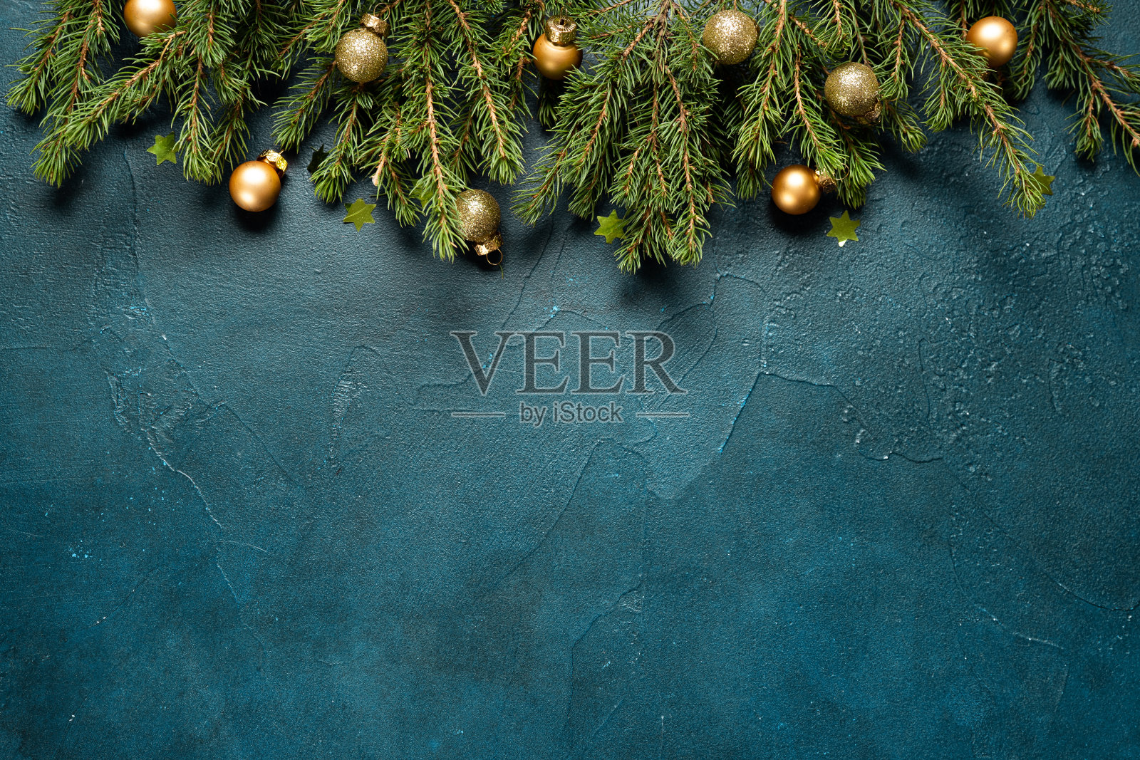 圣诞背景用冷杉树和装饰品照片摄影图片