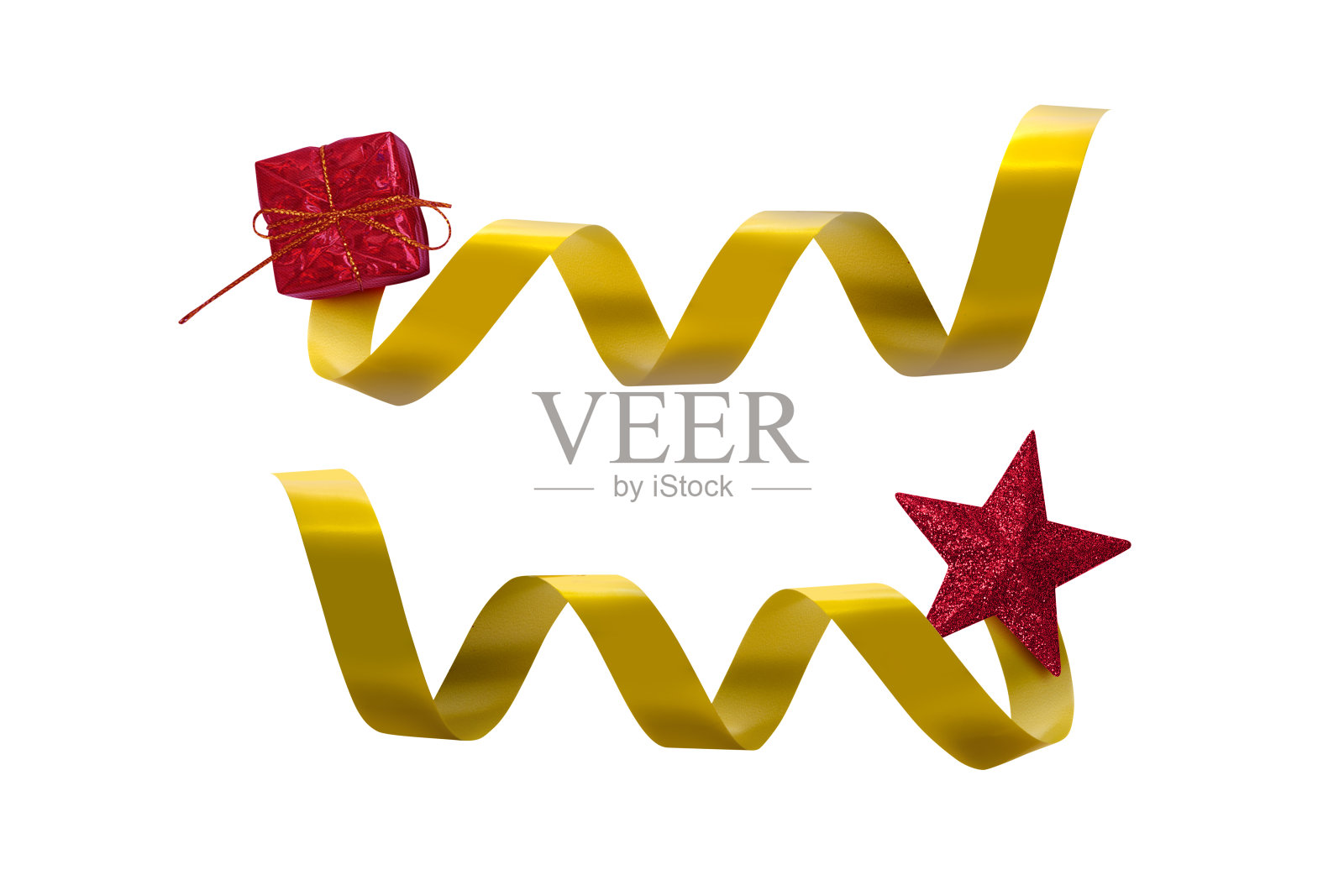 用丝带装饰的礼盒和圣诞装饰品照片摄影图片