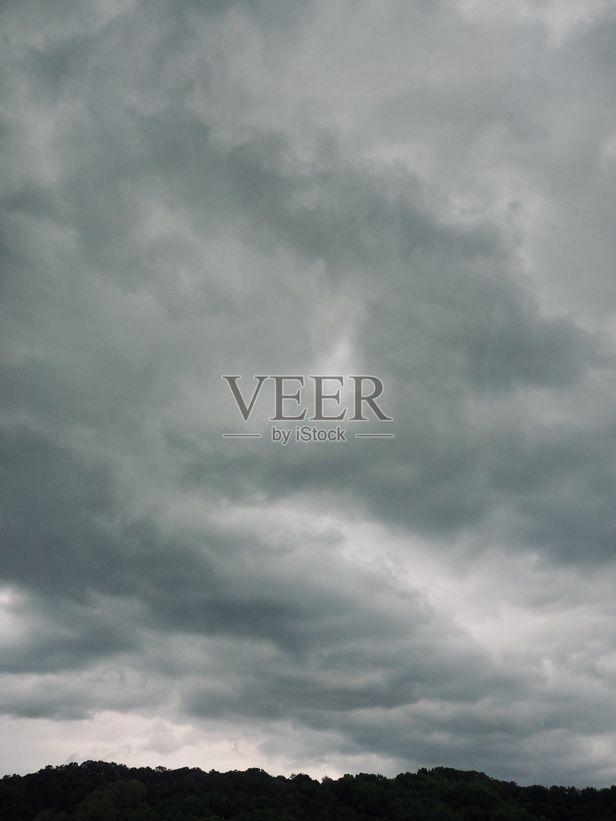 乌云、天空和山脉照片摄影图片