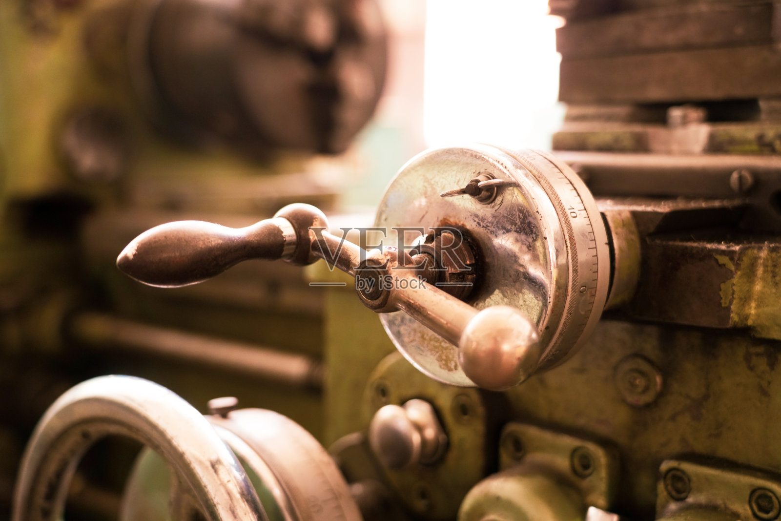 旧车床的零件照片摄影图片