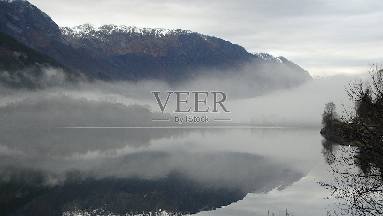 挪威哈丹格峡湾的米洛斯照片摄影图片