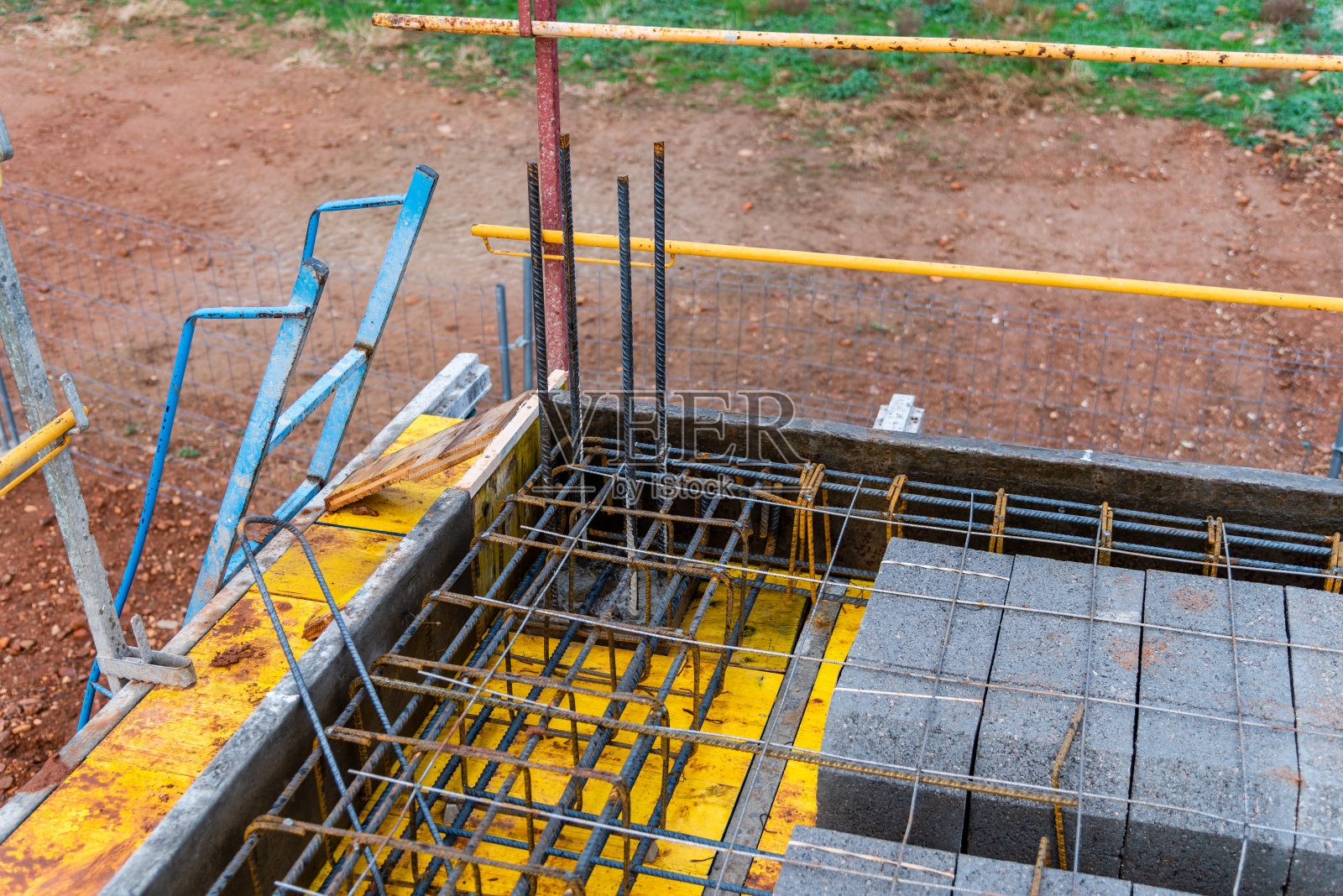 正在施工的钢筋混凝土板的细节照片摄影图片
