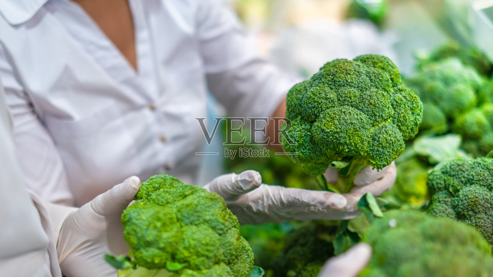 超市购物新常态照片摄影图片