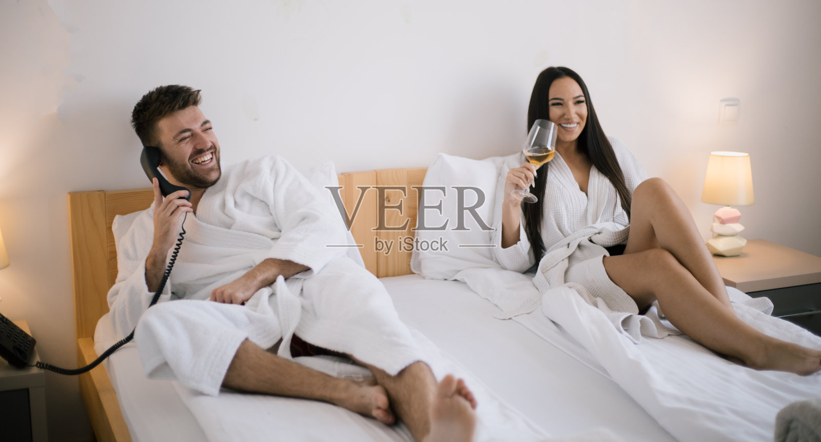 我们需要更多的酒照片摄影图片