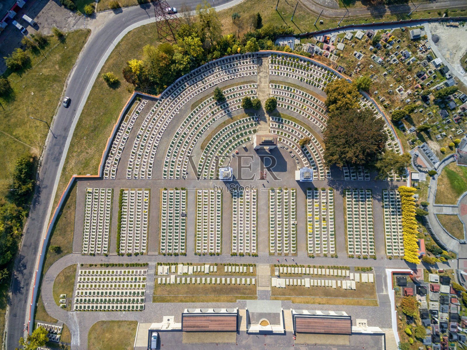 乌克兰利沃夫·利恰克夫公墓和波兰奥拉特公墓。照片摄影图片