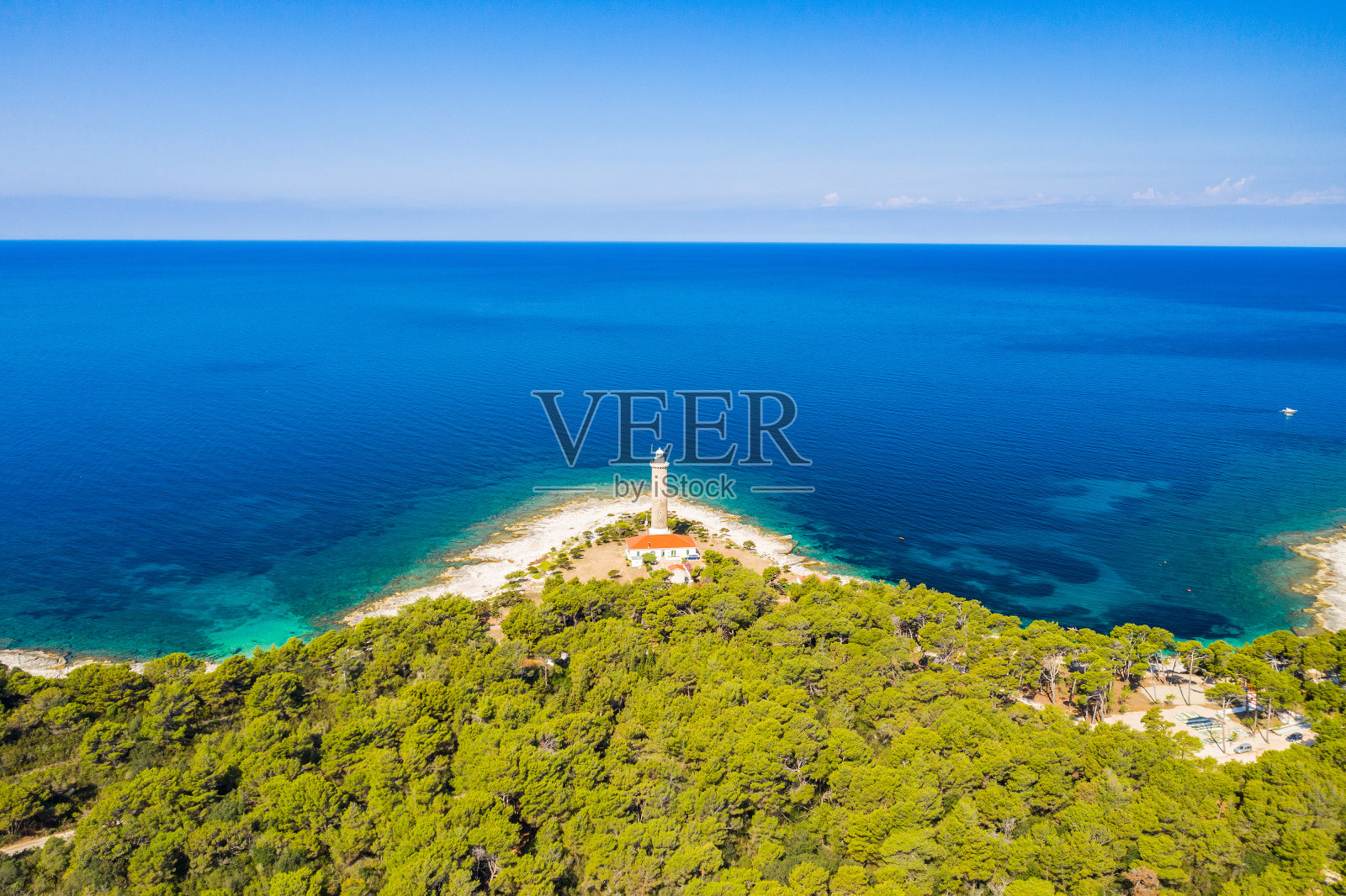 杜吉奥托克岛上的Veli Rat灯塔，背景是亚得里亚海，美丽的克罗地亚照片摄影图片