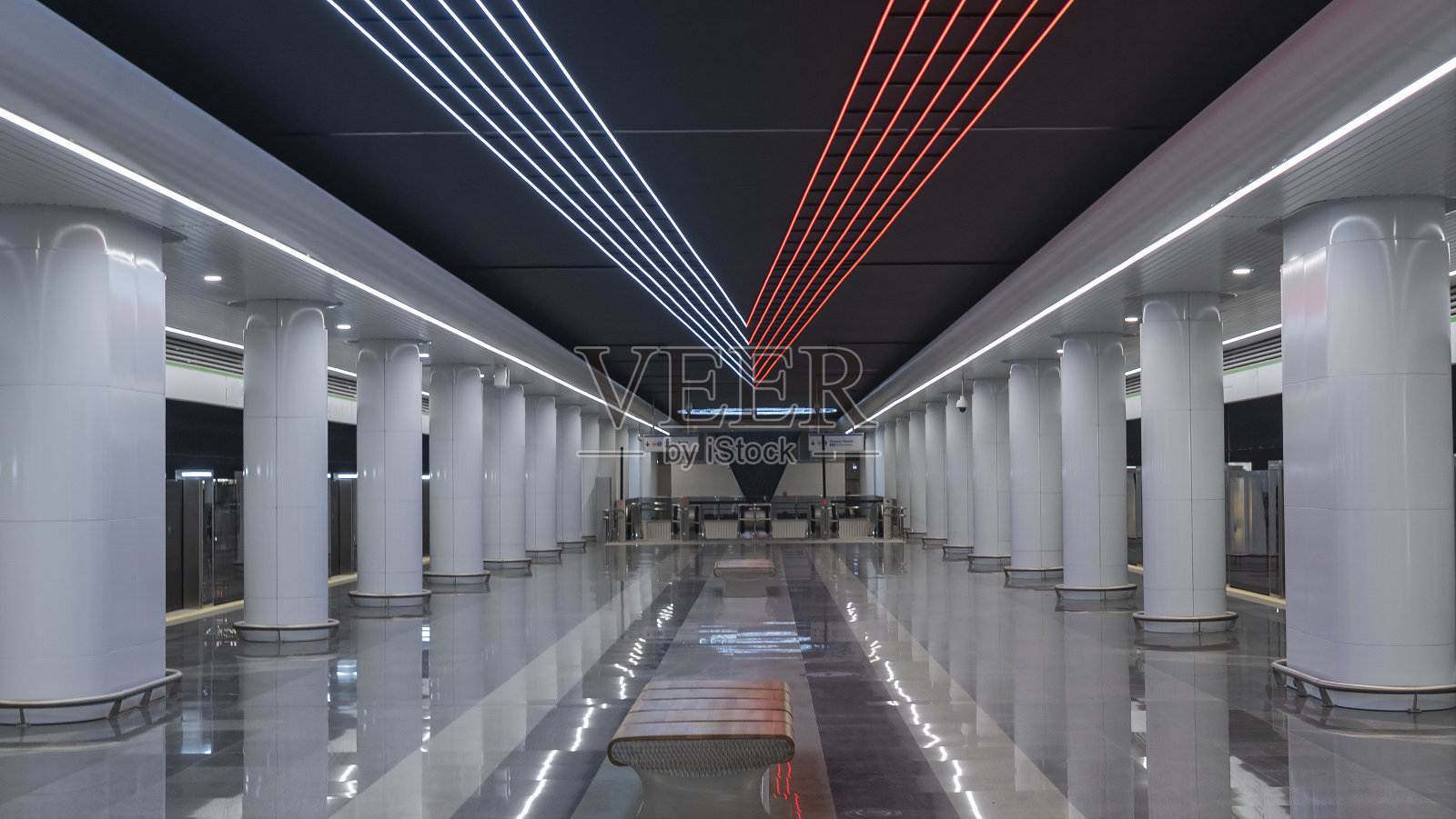 空的新地铁或地铁站。地铁站的内部。设计理念。空间的文本。照片摄影图片