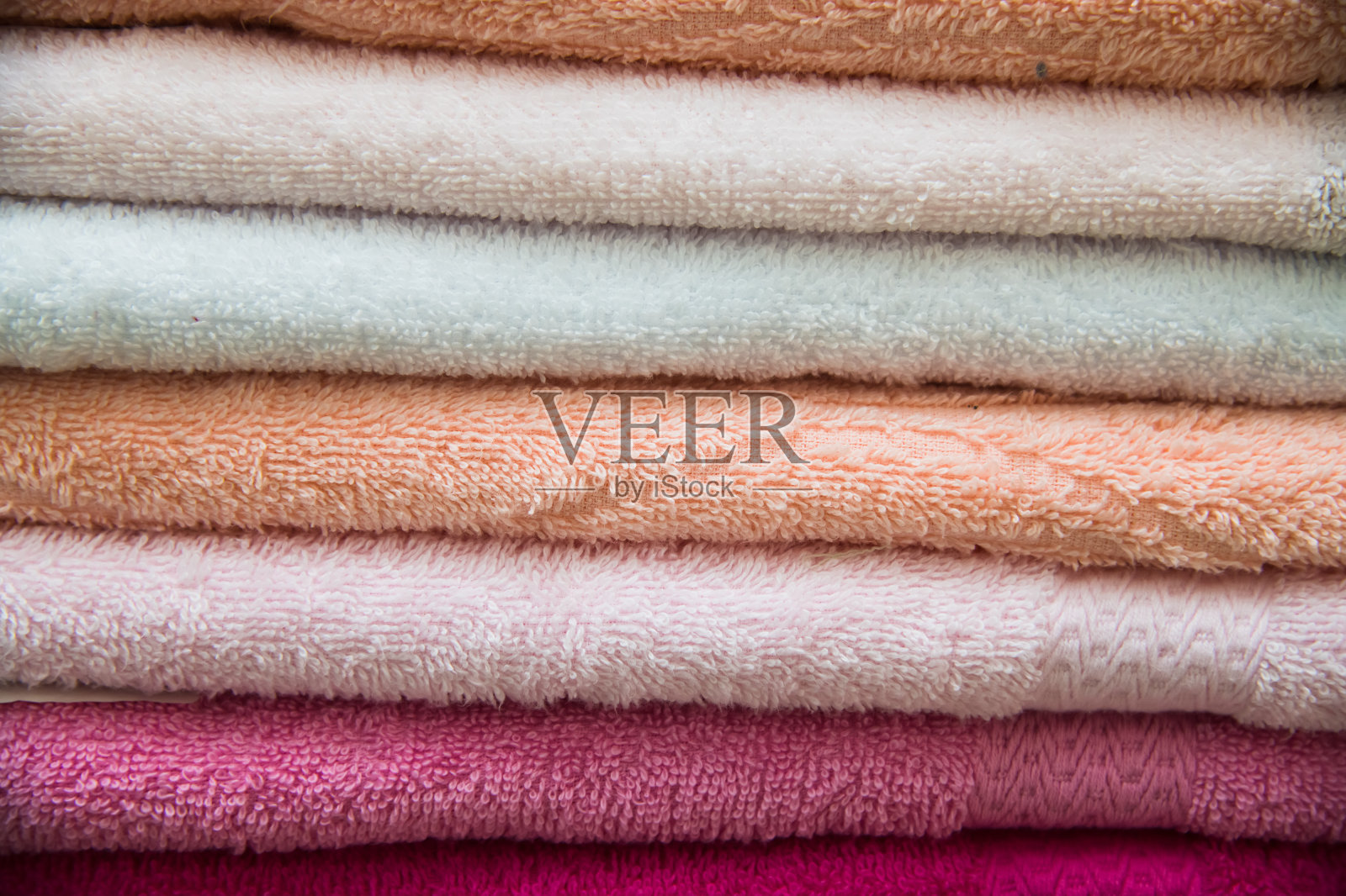 商店里五颜六色的毛巾照片摄影图片