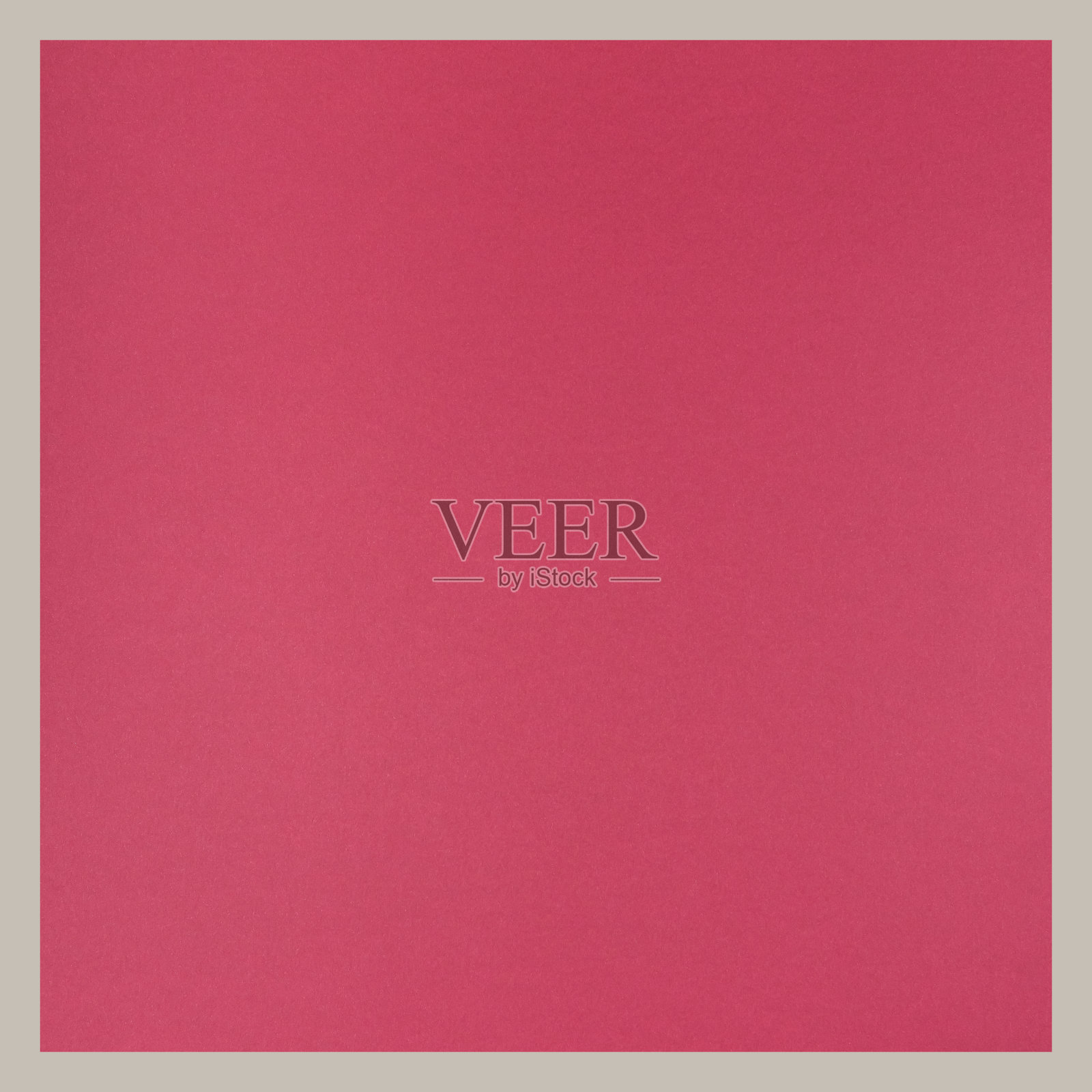 旗帜是棕色框架下的富丽的紫红色。照片摄影图片