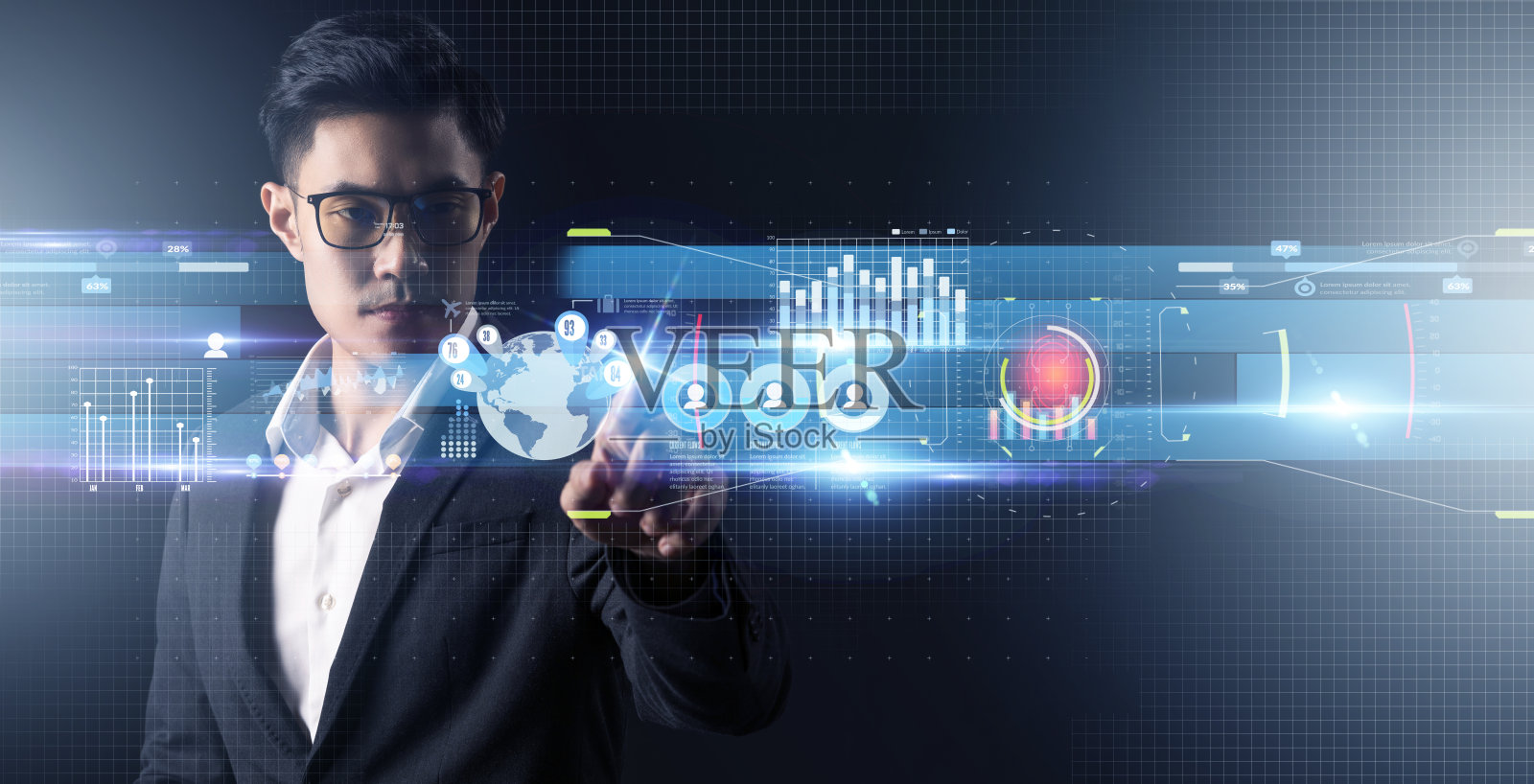 金融商业投资策略竞争，商务人西装，数据分析人工智能技术手指点未来图股票交易所数据图表金融符号屏幕照片摄影图片