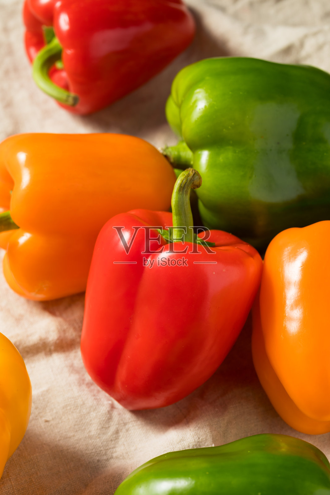 生的有机彩色灯笼椒照片摄影图片