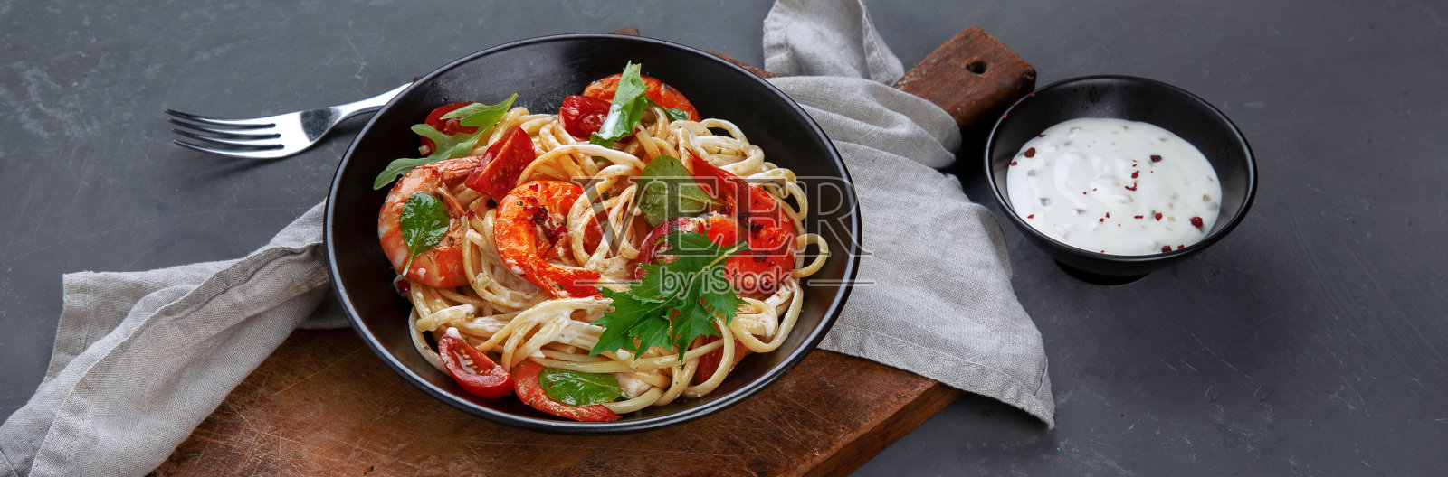 意大利面和虾照片摄影图片