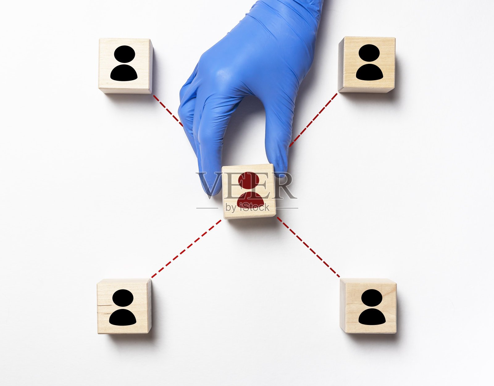 社会距离概念寓言与立方体块。隔离检疫，预防措施照片摄影图片