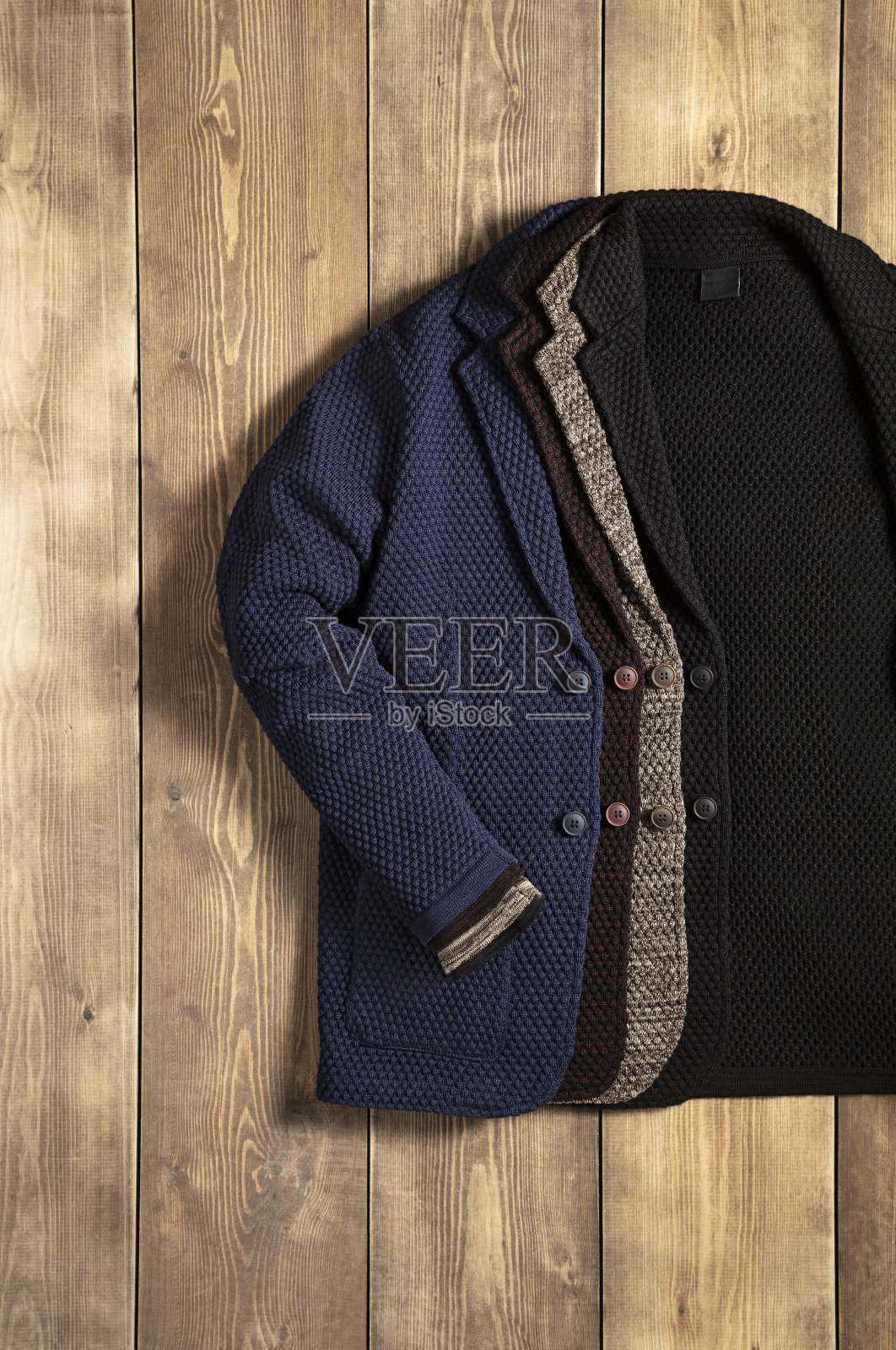 时尚的夹克孤立的木材背景照片摄影图片