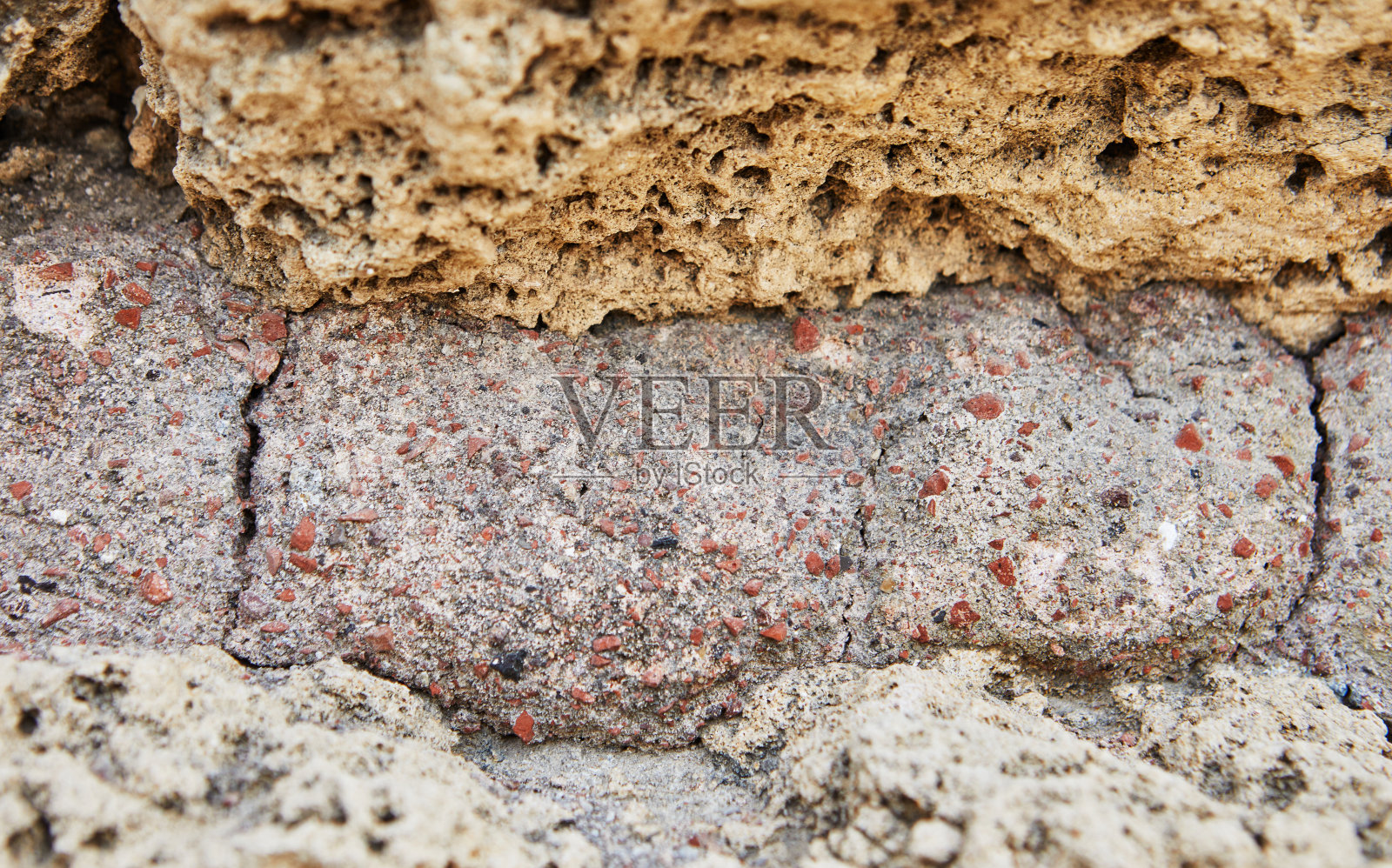 凯撒利亚滨海国家公园希律王宫墙壁的石材纹理照片摄影图片