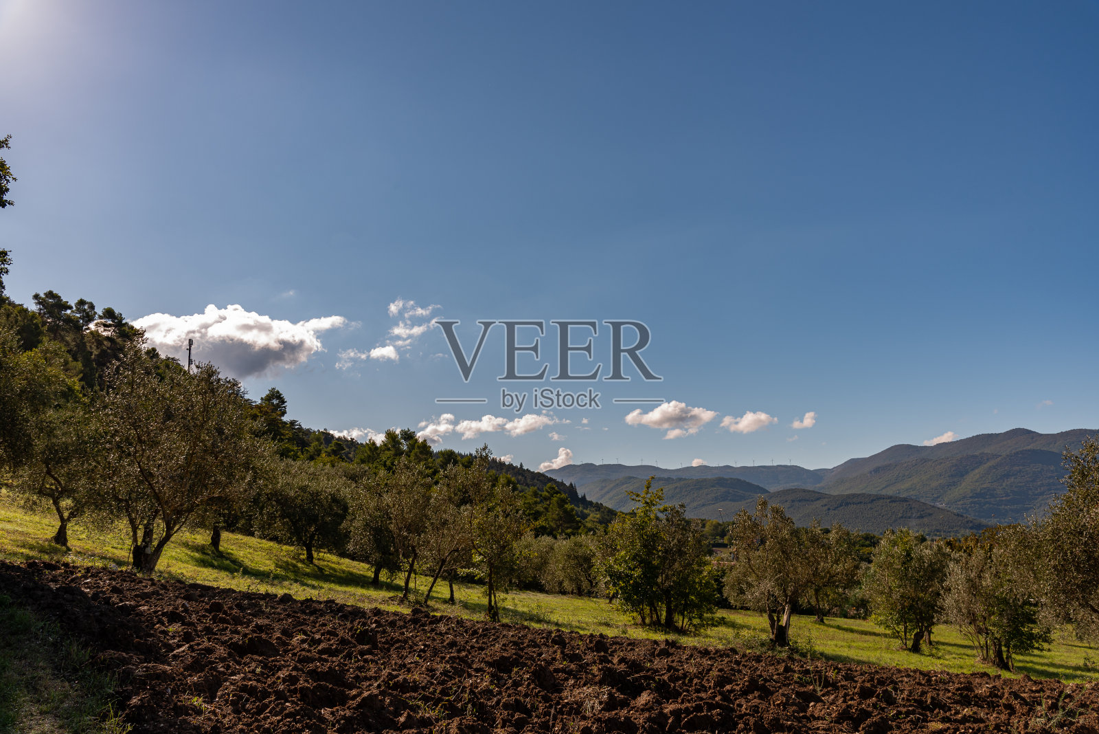 莫利塞意大利。秋天壮观的全景。照片摄影图片