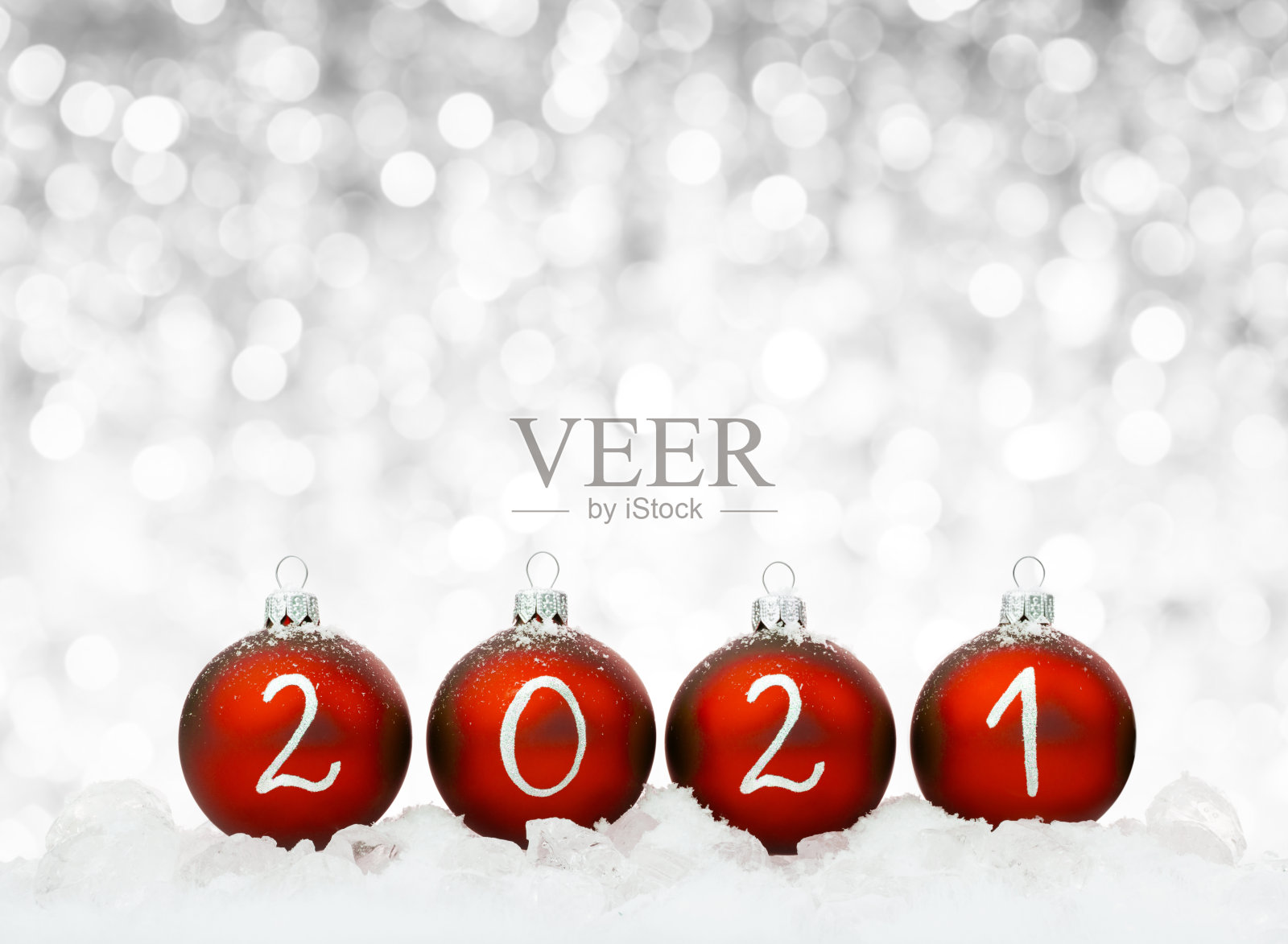 红色装饰品2021年新年照片摄影图片