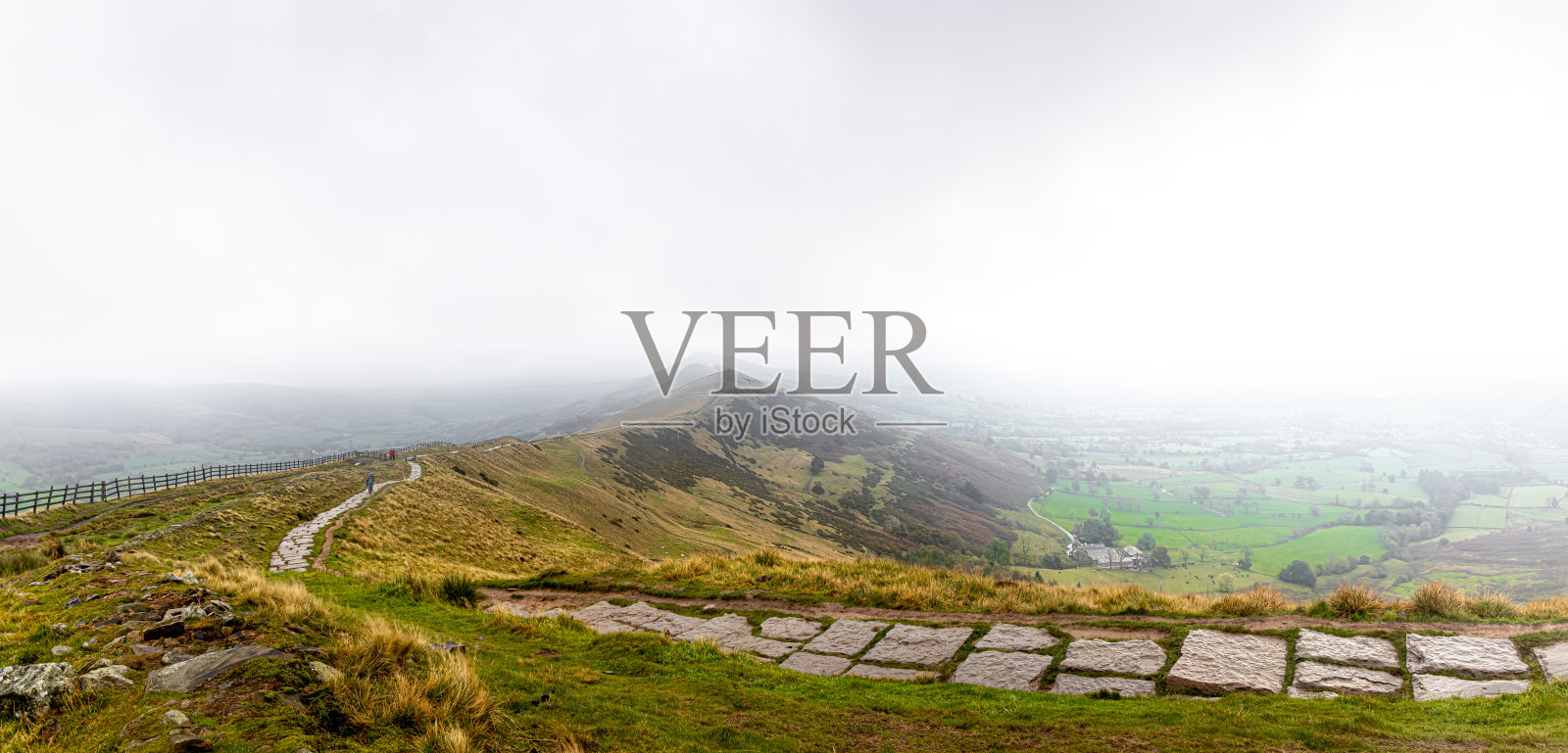 观看妈妈tor在皮克区，一个高地地区在英格兰，英国照片摄影图片