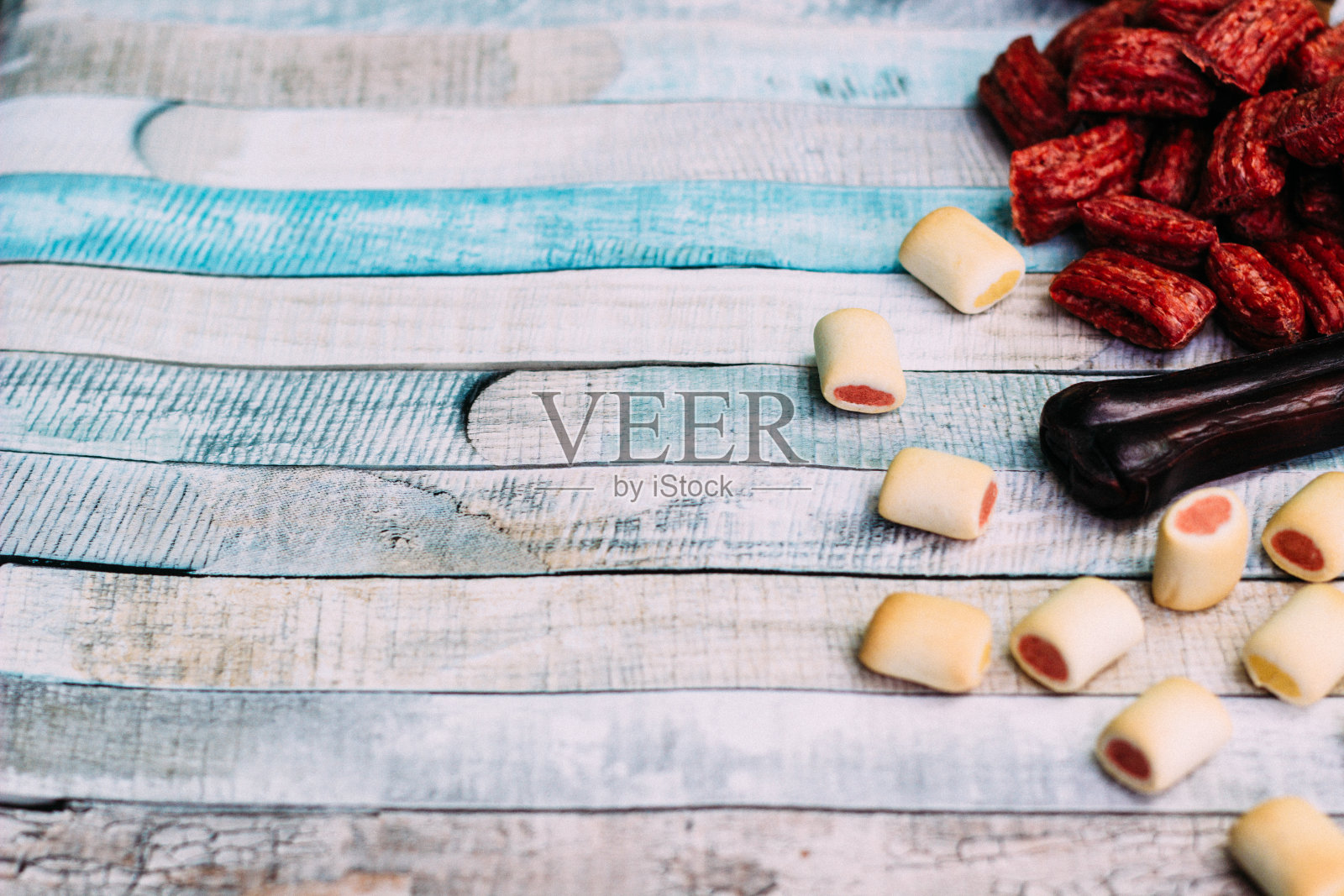 宠物食品，狗的零食，有拷贝空间照片摄影图片