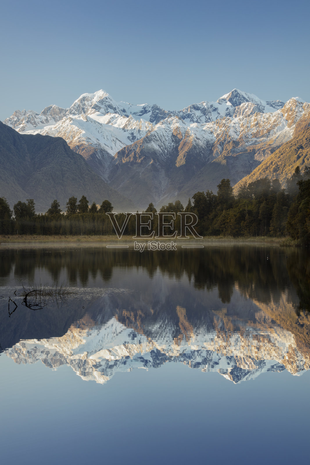 马西森湖，新西兰照片摄影图片