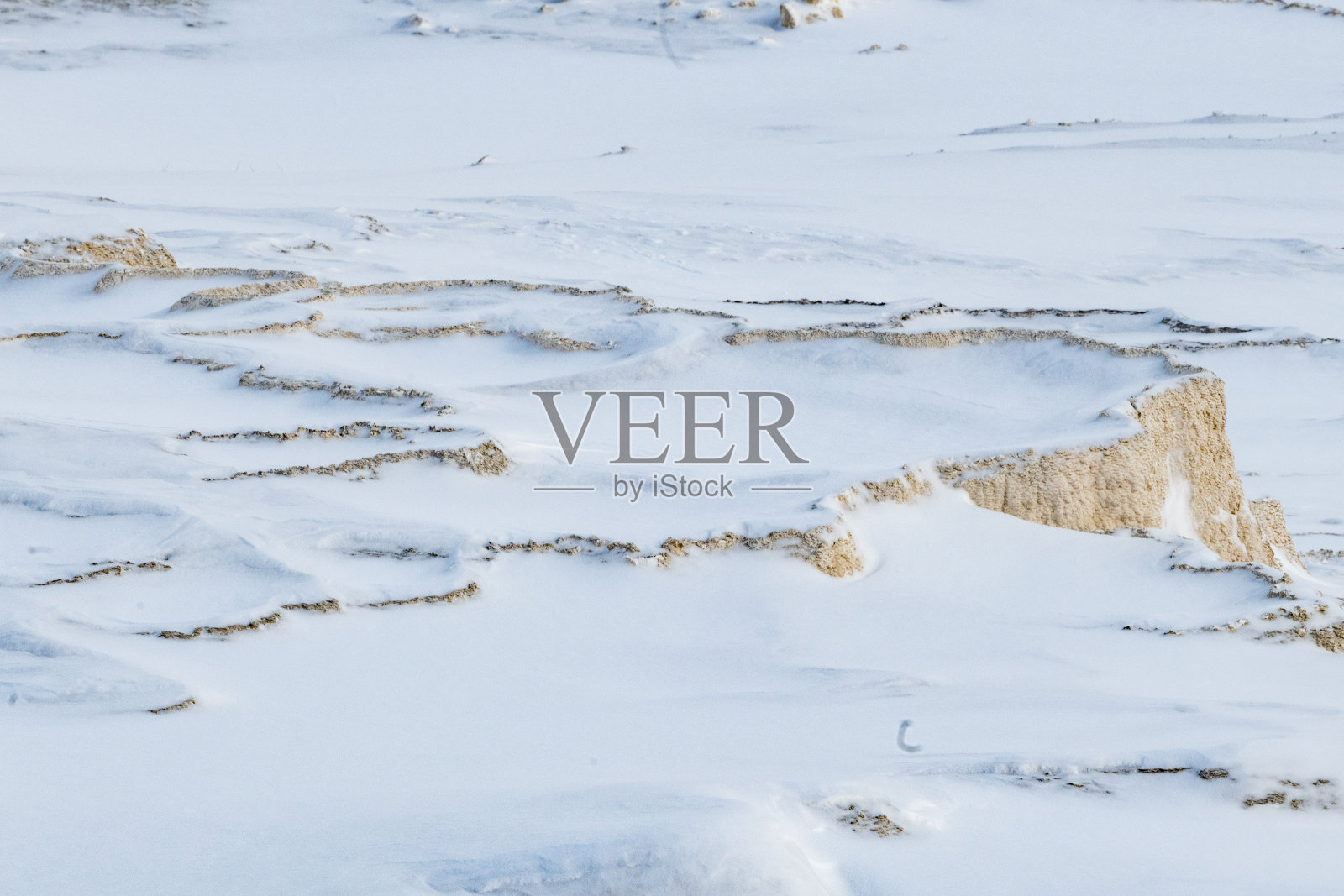 黄石国家公园的猛犸温泉照片摄影图片