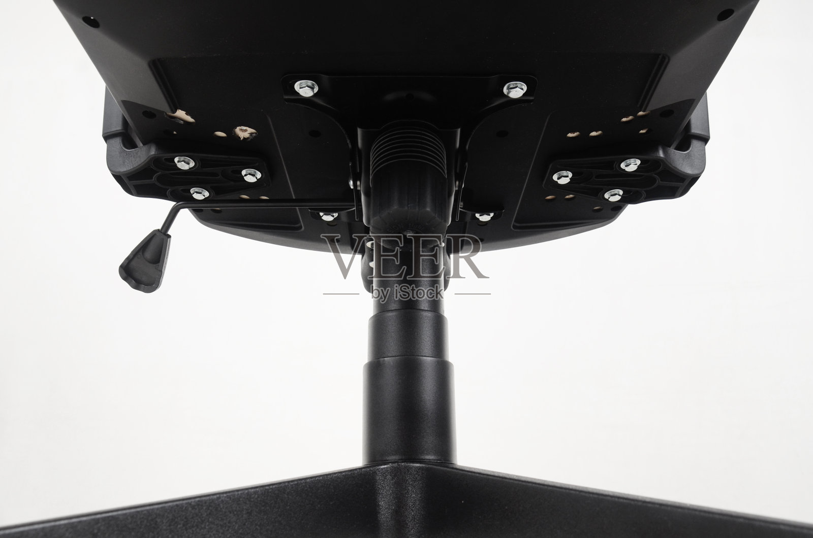 办公椅孤立的底部视图。孤立特写。照片摄影图片